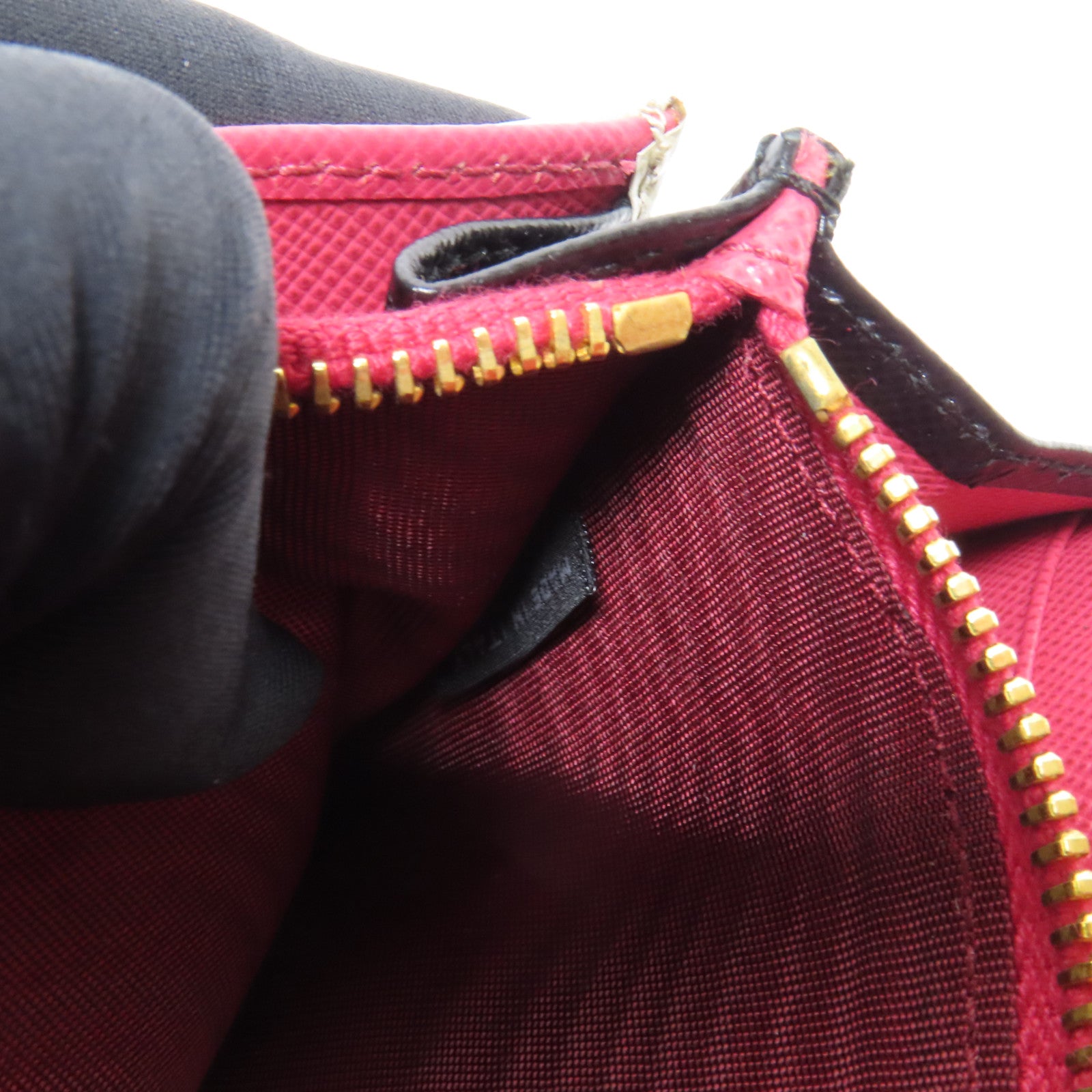 PRADA Saffiano皮革Long Wallet金扣長錢包