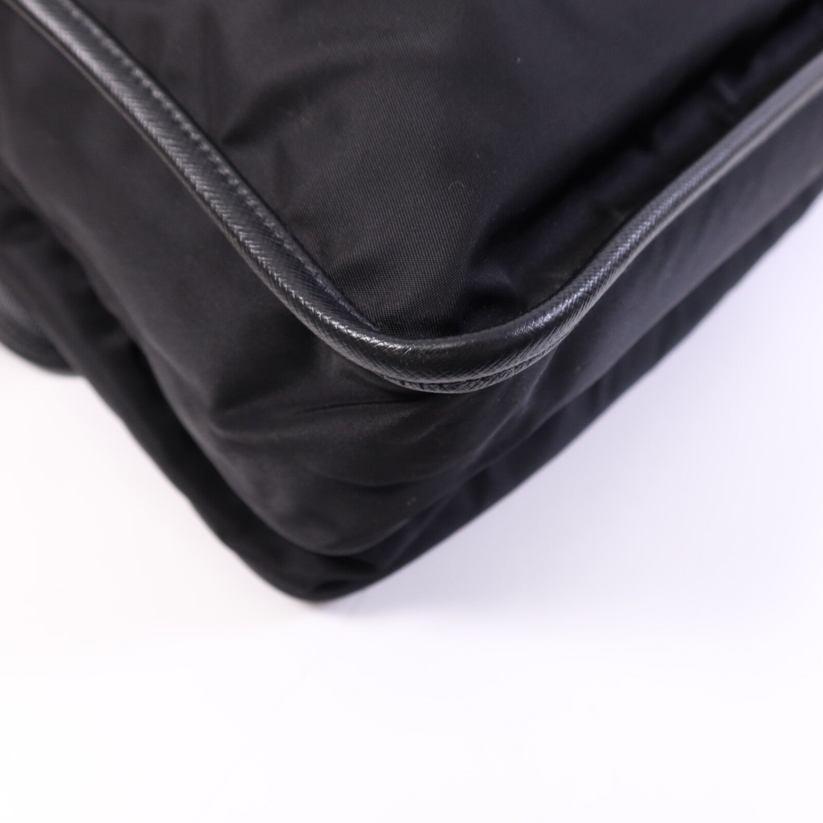 PRADA 尼龍Messenger Bag銀扣肩背袋