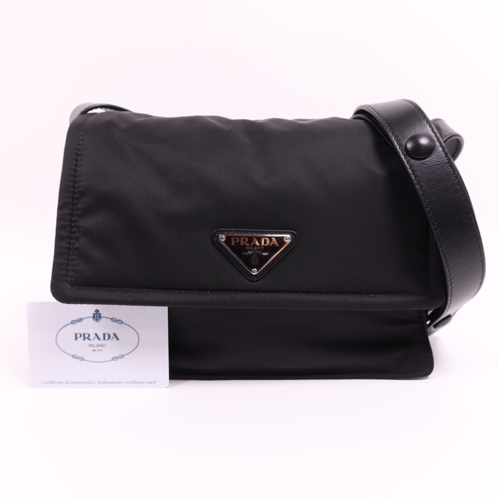 PRADA 尼龍Padded Re-Nylon Small銀扣肩背袋