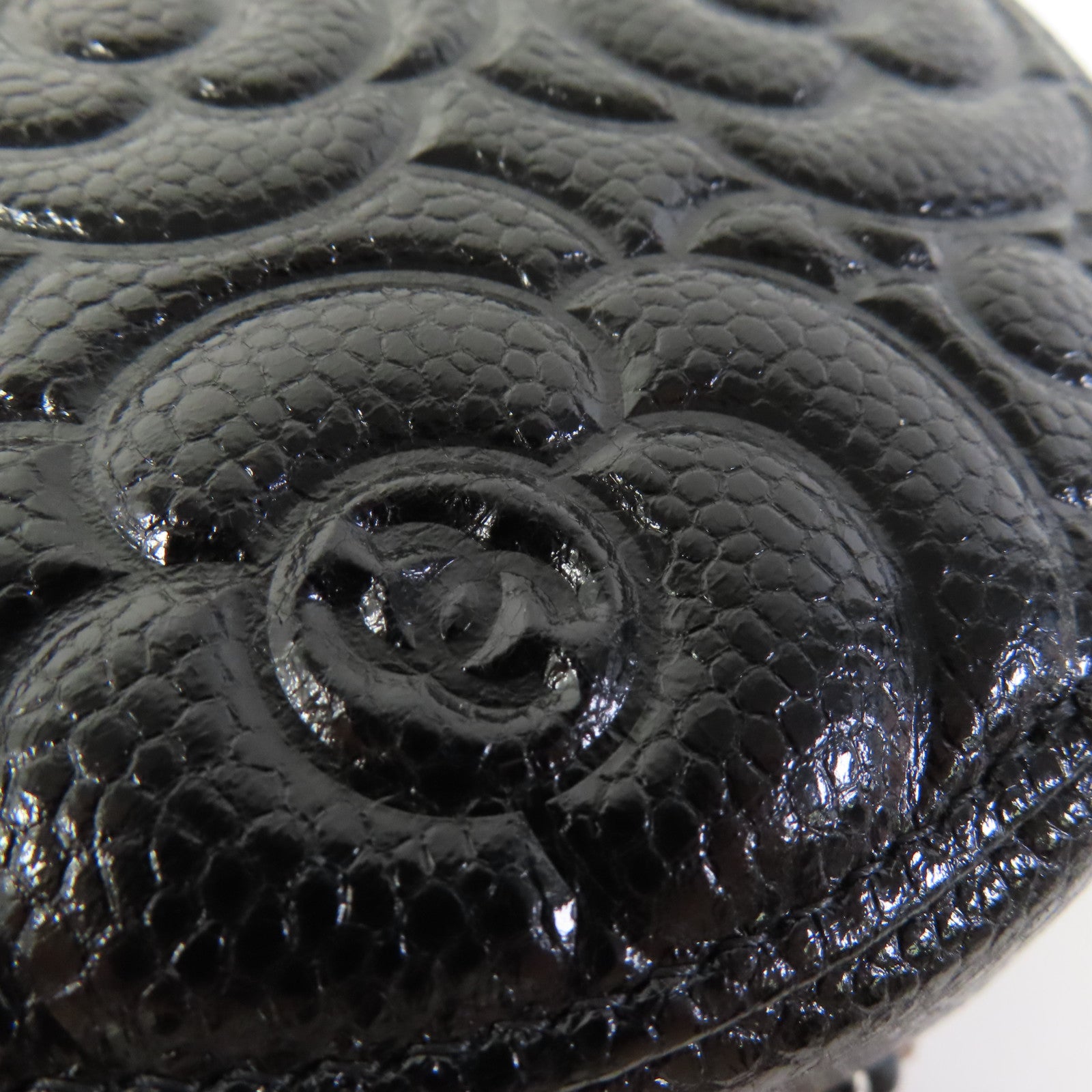 CHANEL 牛皮皮革Chain Shoulder銀扣肩背袋