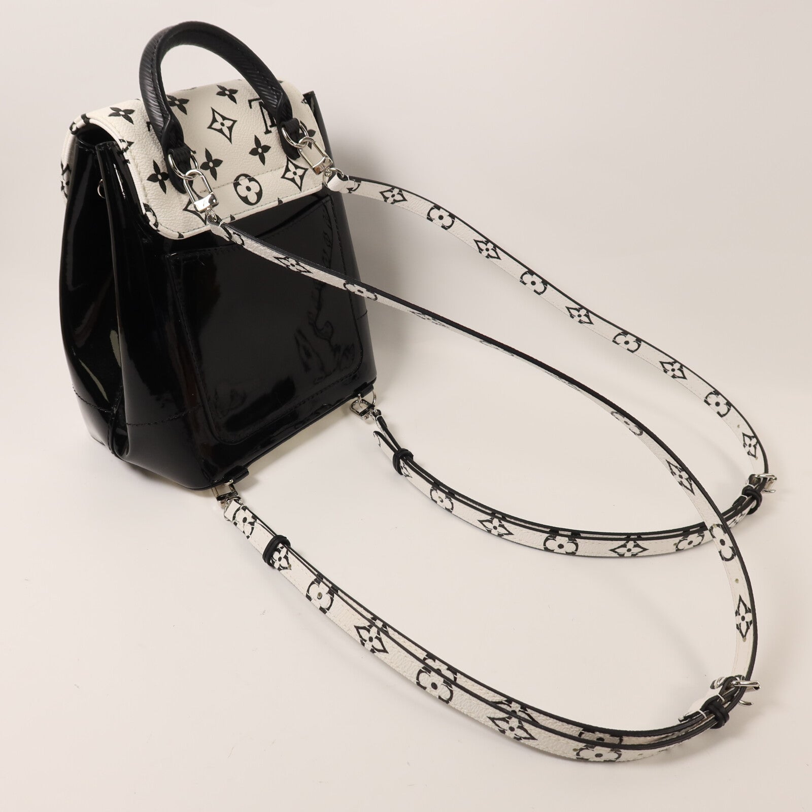 LOUIS VUITTON 漆皮皮革/Monogram Mini Hot Springs銀扣背包