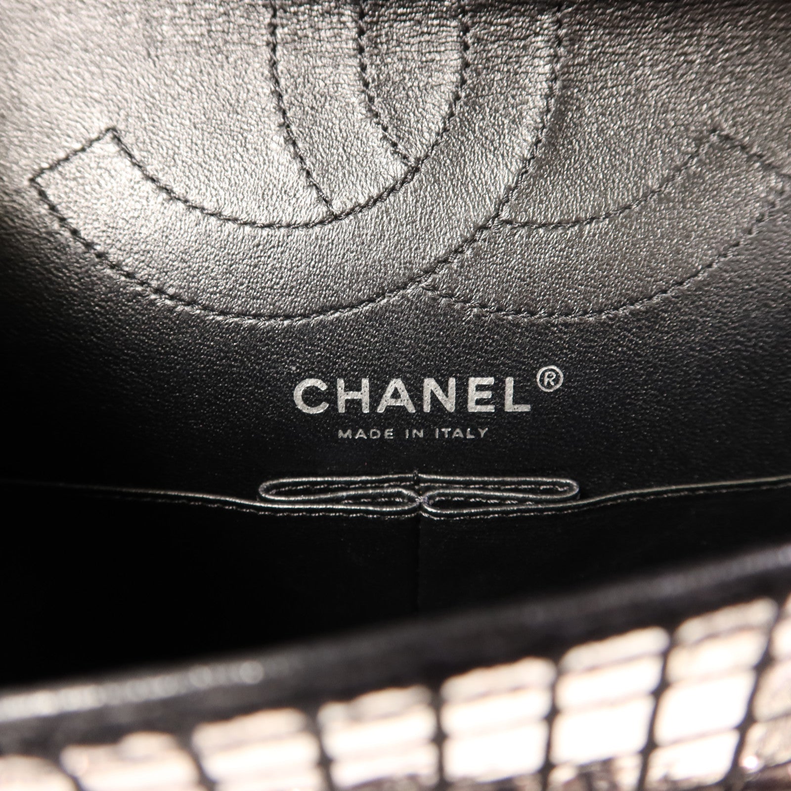 CHANEL Quilted Suede Chain Shoulder Bag鏈帶肩背袋