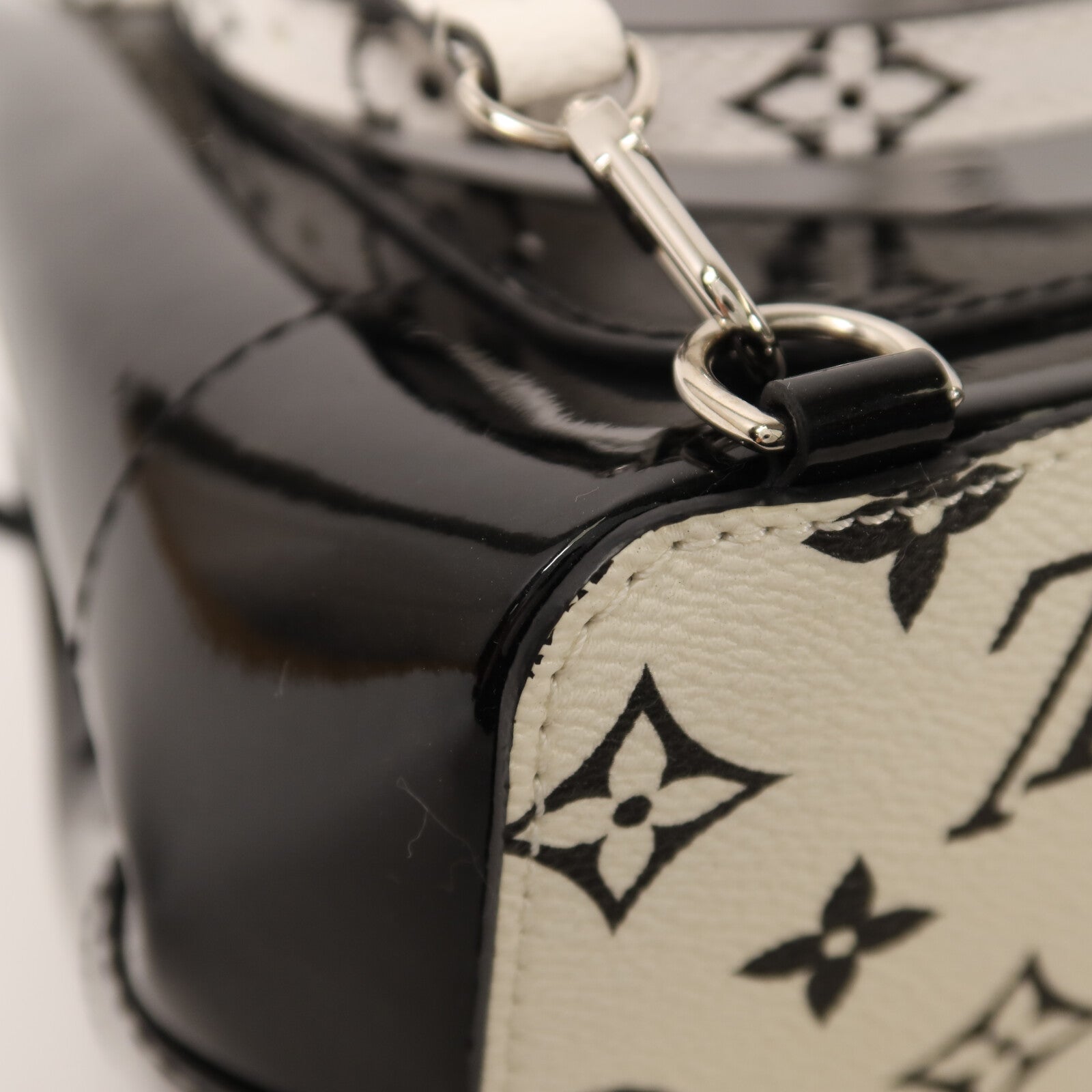 LOUIS VUITTON 漆皮皮革/Monogram Mini Hot Springs銀扣背包
