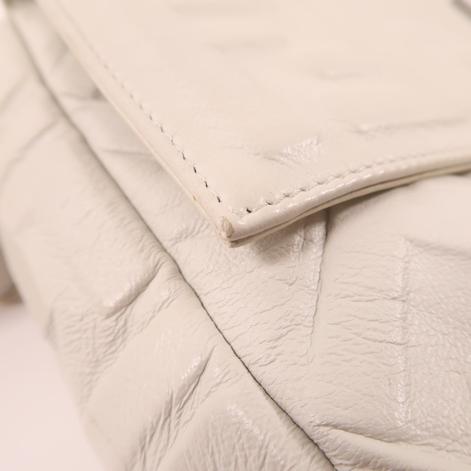 FENDI 牛皮皮革Baguette Bag金扣手挽肩背兩用袋白色
