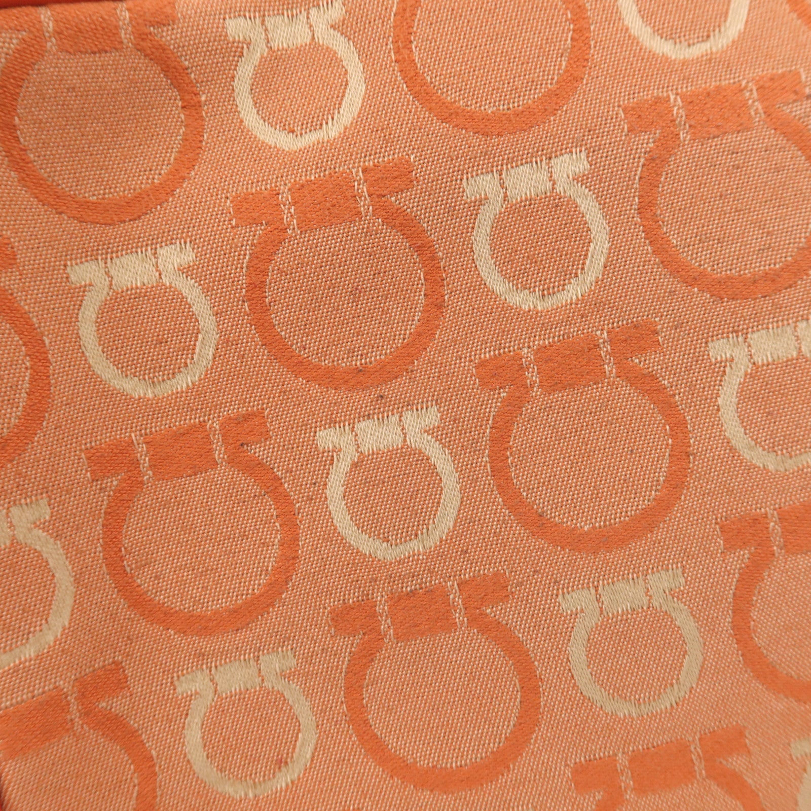 Salvatore Ferragamo 帆布Shoulder Bag金扣肩背袋