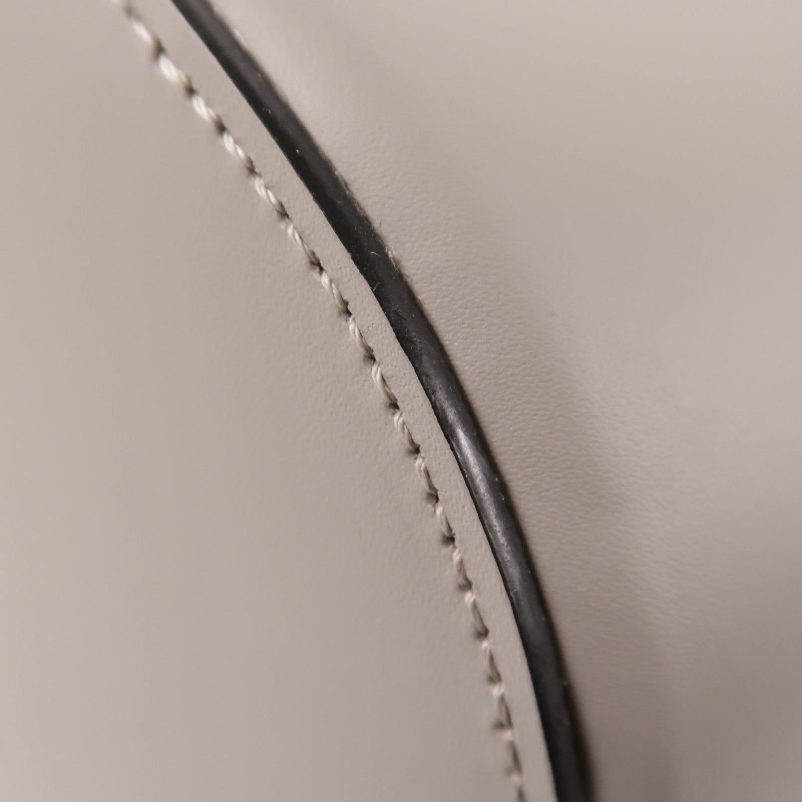 LOEWE 牛皮皮革Balloon Medium手挽肩背兩用袋