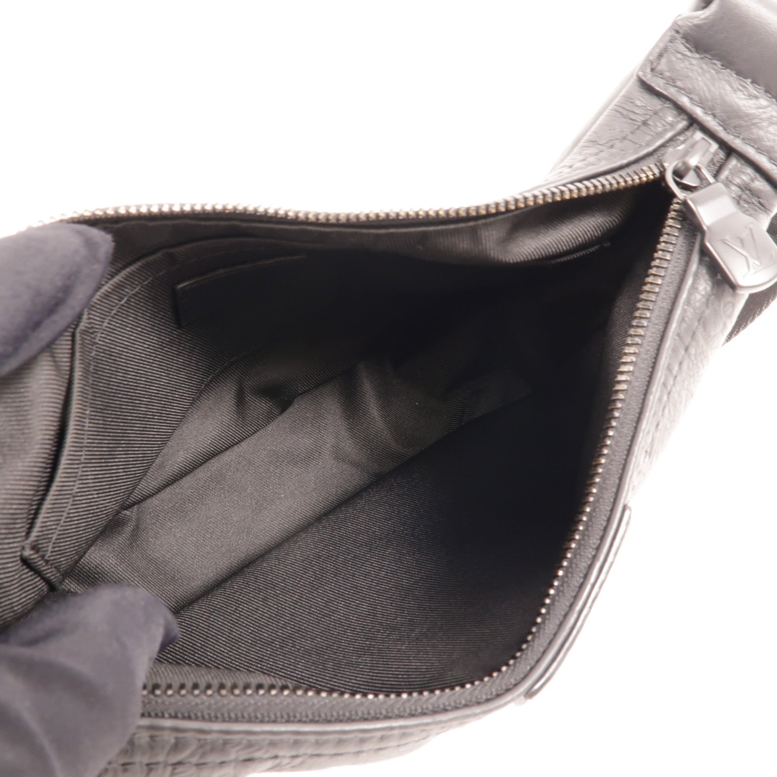 LOUIS VUITTON Monogram Shadow Hamac Bag PM肩背袋