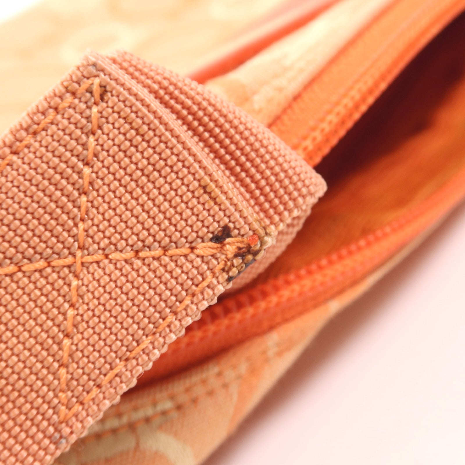 Salvatore Ferragamo 帆布Shoulder Bag金扣肩背袋