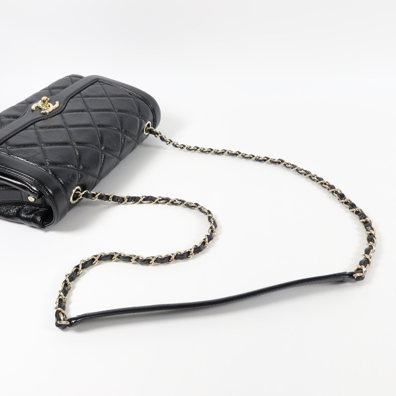 CHANEL 漆皮皮革Diana Flap鏈帶肩背袋