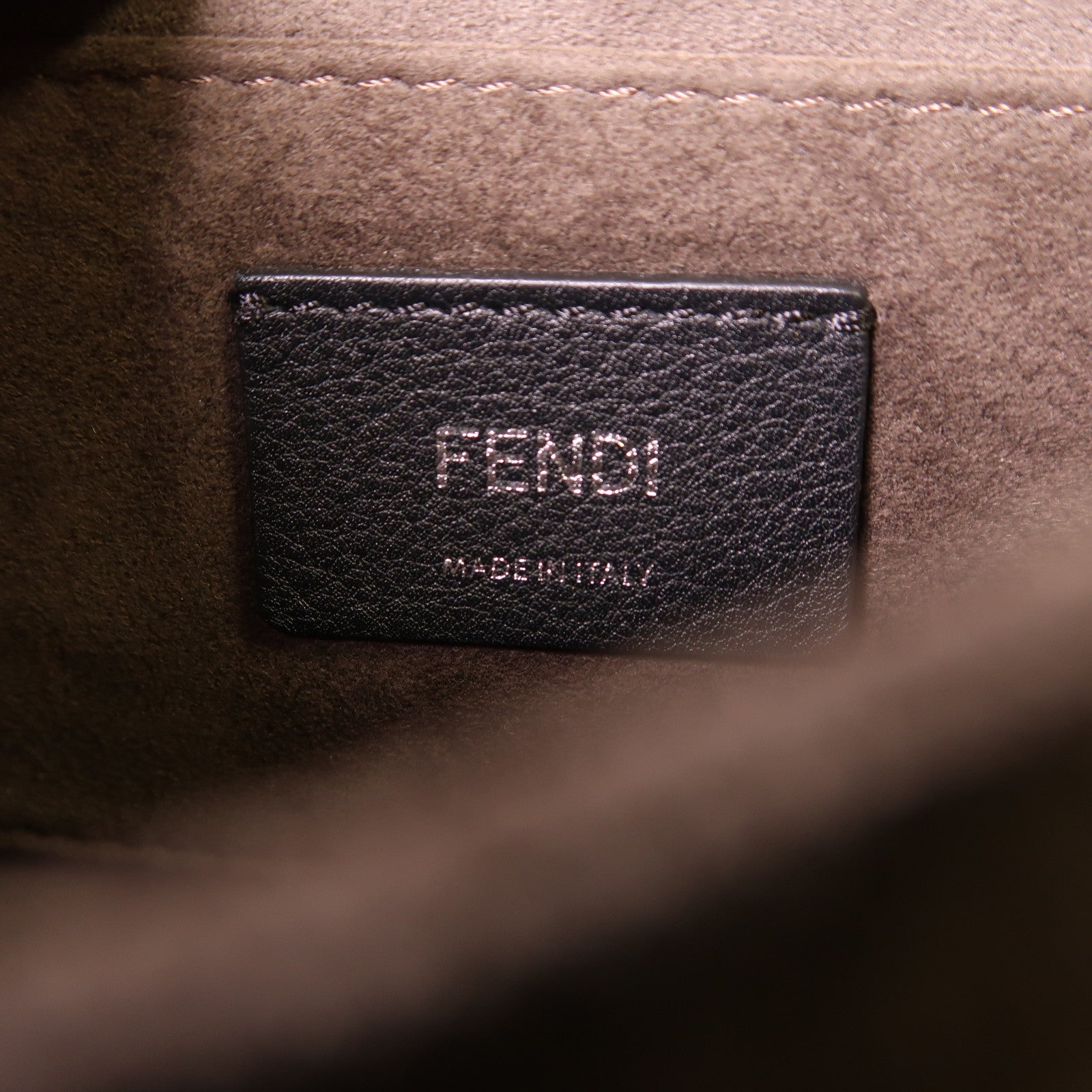 FENDI 牛皮皮革Kan I銀扣鏈帶肩背袋