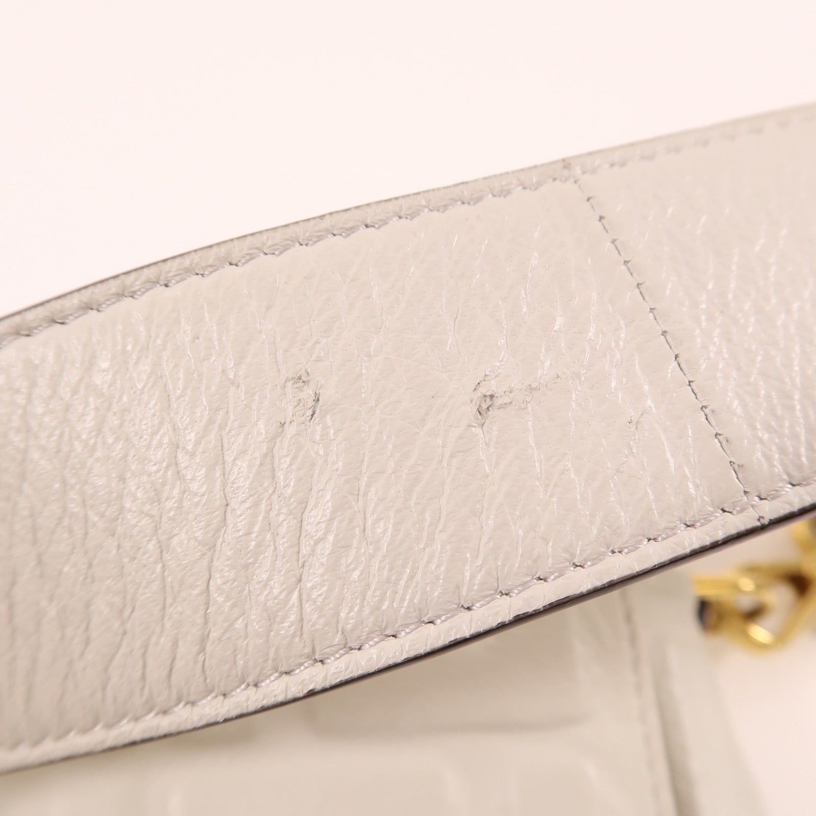 FENDI 牛皮皮革Baguette Bag金扣手挽肩背兩用袋白色