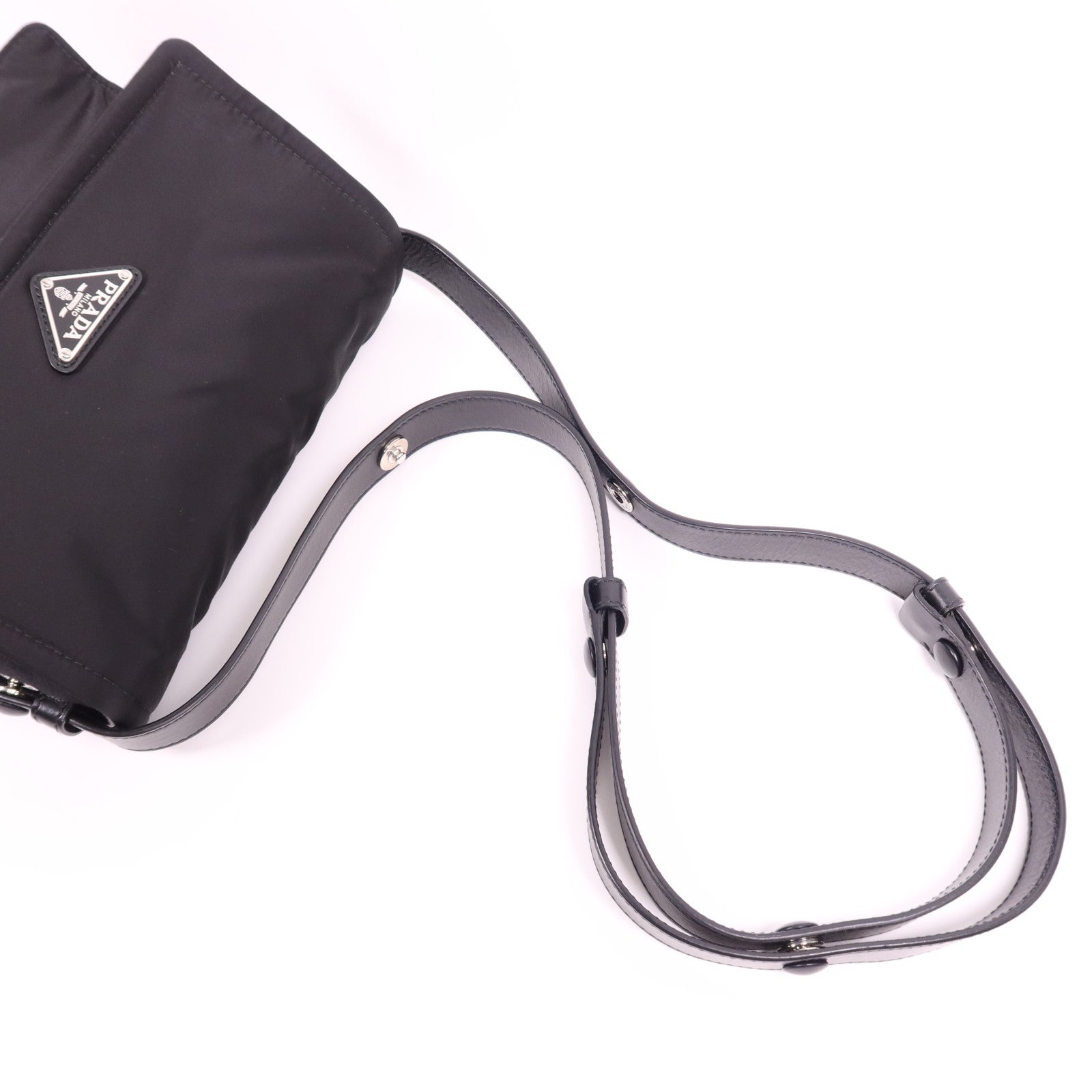 PRADA 尼龍Padded Re-Nylon Small銀扣肩背袋