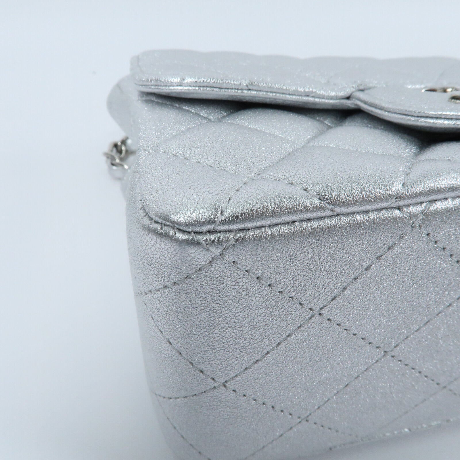 CHANEL 牛皮皮革Mini Classic 17銀扣鏈帶肩背袋