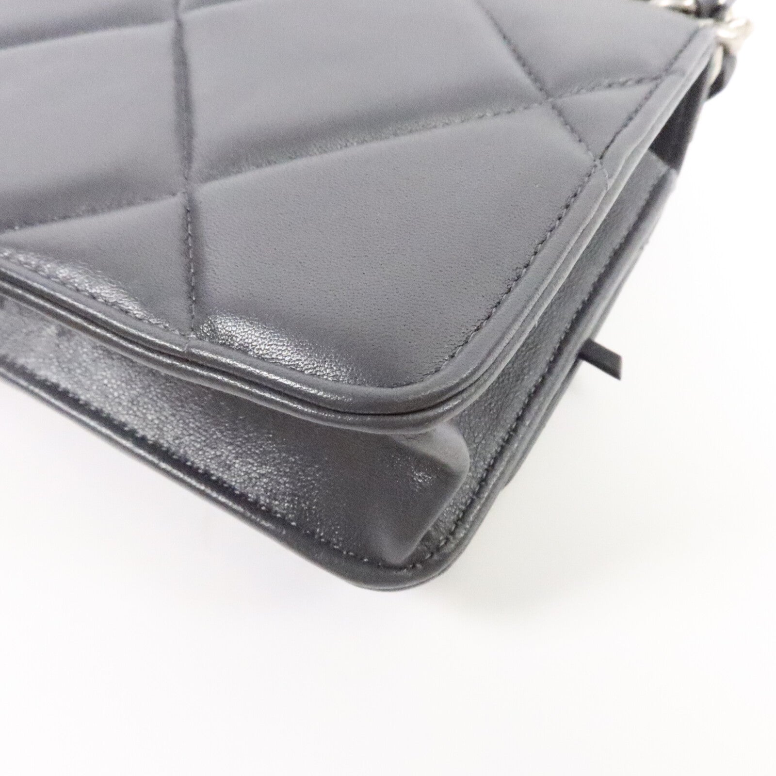 CHANEL 羊皮皮革19 Wallet On Chain鏈帶手挽肩背兩用袋