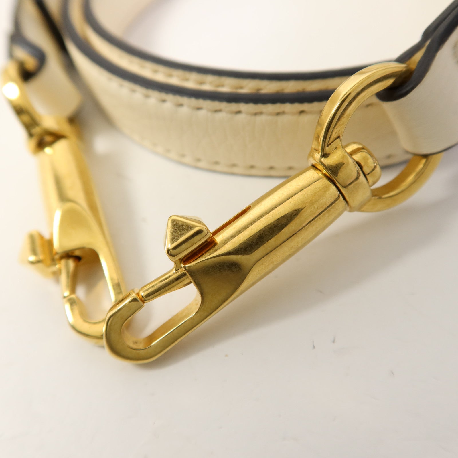 Valentino 牛皮皮革2 Way Shoulder Bag金扣手挽肩背兩用袋