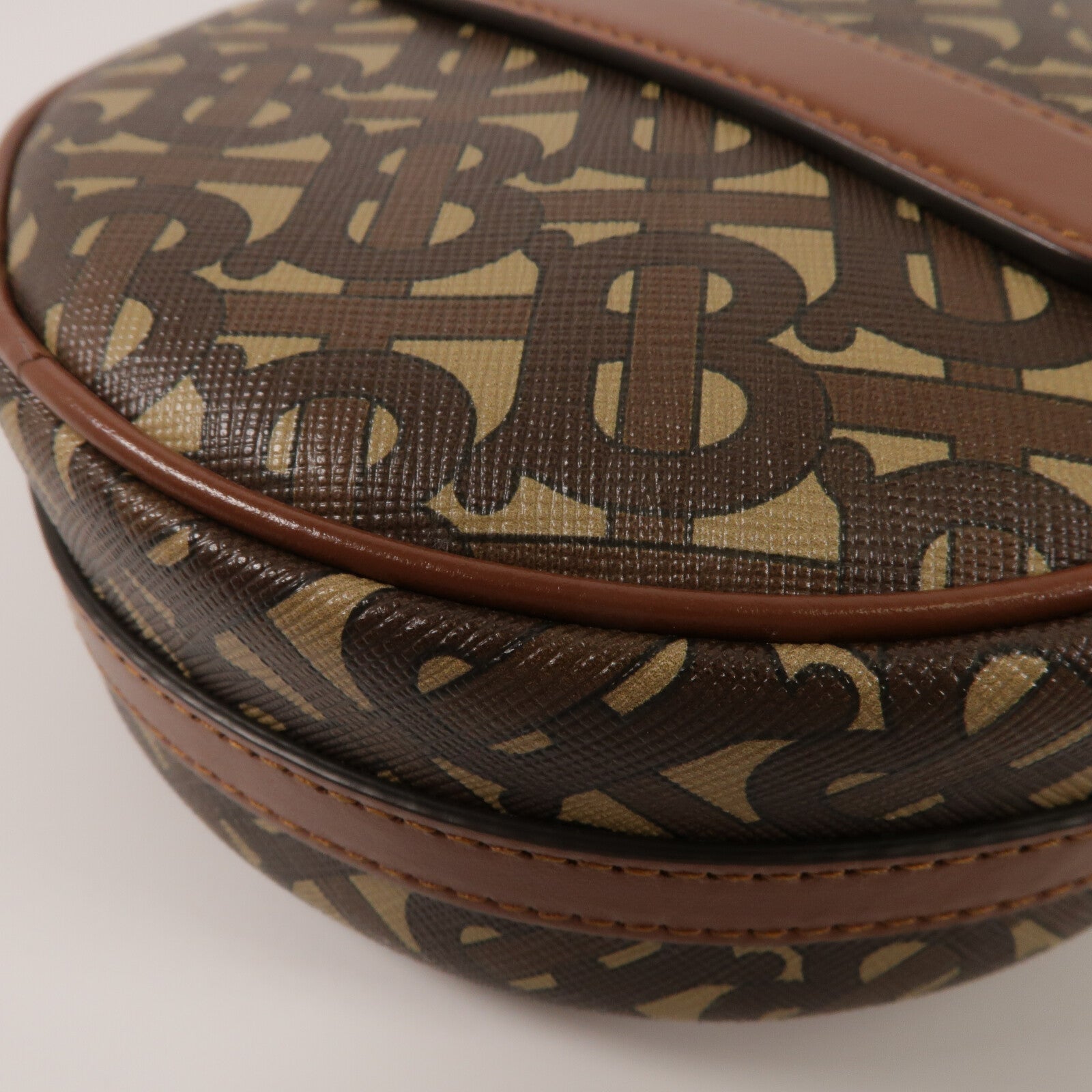 BURBERRY 塗層帆布/牛皮皮革Louise TB肩背袋