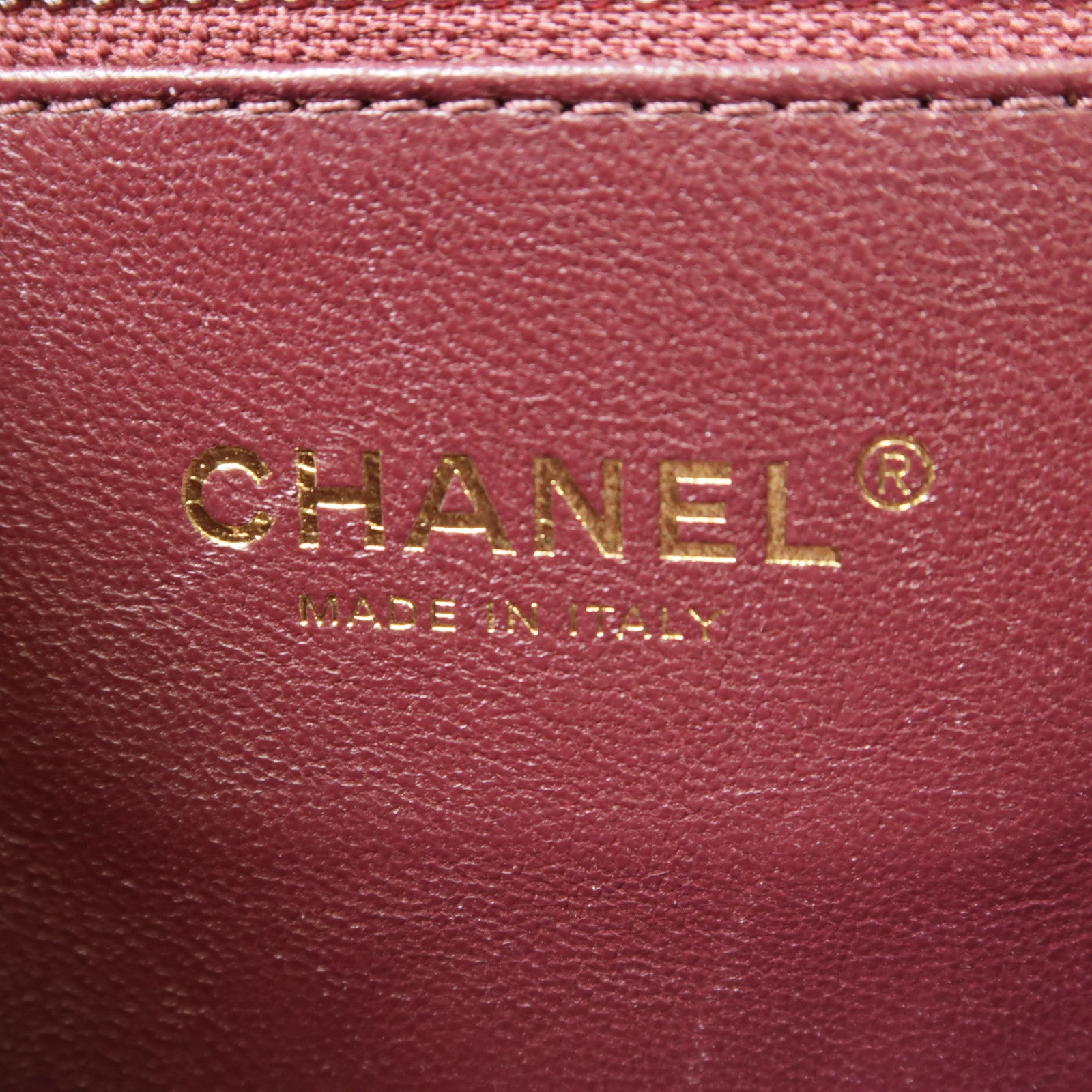 CHANEL 牛皮皮革Chain Shoulder金扣鏈帶肩背袋