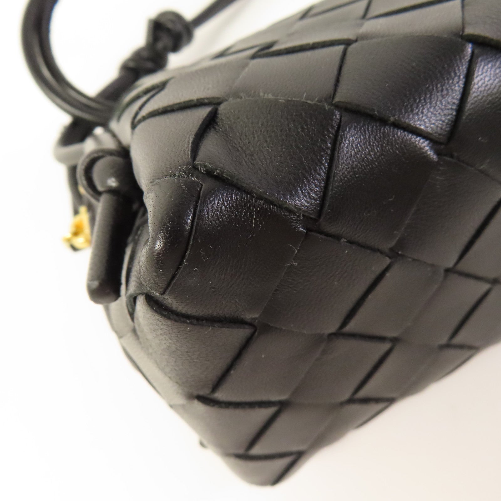 BOTTEGA VENETA 牛皮皮革Concert Pouch金扣肩背袋