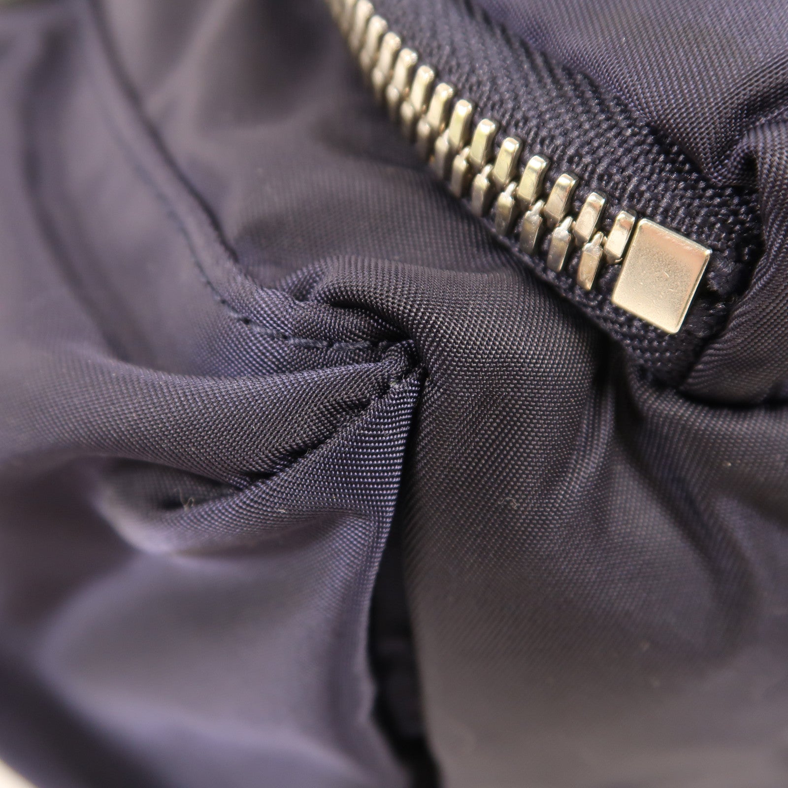 BURBERRY 尼龍Backpack銀扣背包