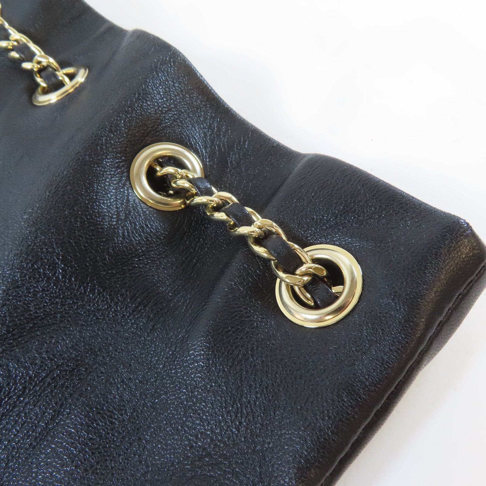 CHANEL 菱格羊皮皮革Matelasse Backpack金扣鏈帶背包黑色
