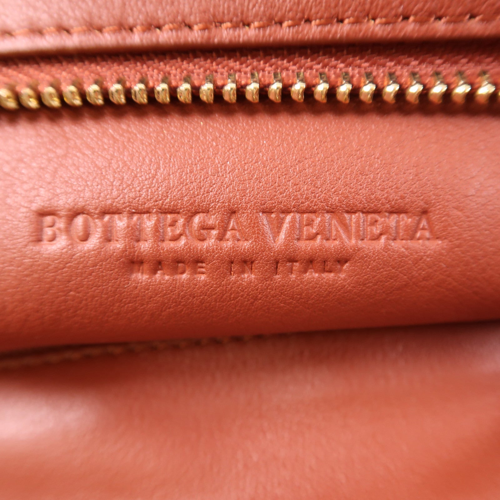 BOTTEGA VENETA 牛皮皮革Hand Bag金扣手挽袋