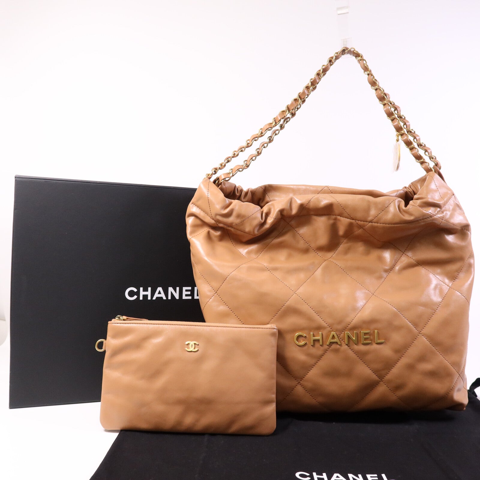 CHANEL 牛皮皮革Chanel 22 Medium金扣鏈帶肩背袋