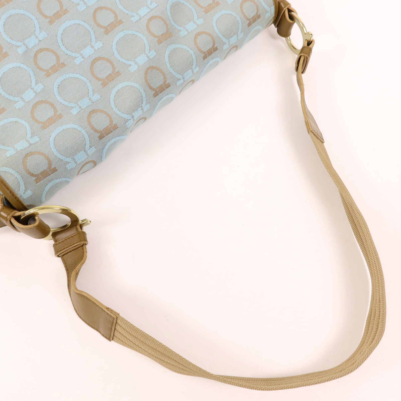 Salvatore Ferragamo 帆布Shoulder Bag金扣肩背袋