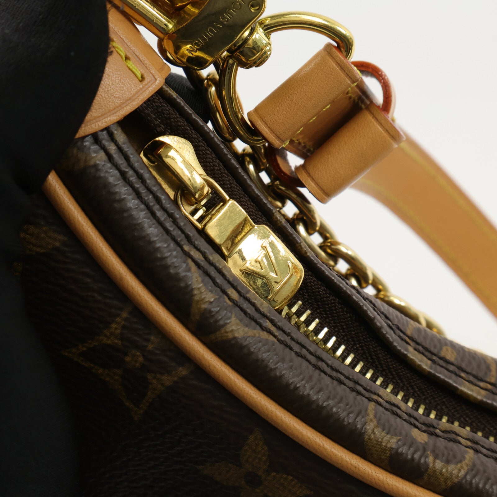 LOUIS VUITTON Monogram Loop肩背袋