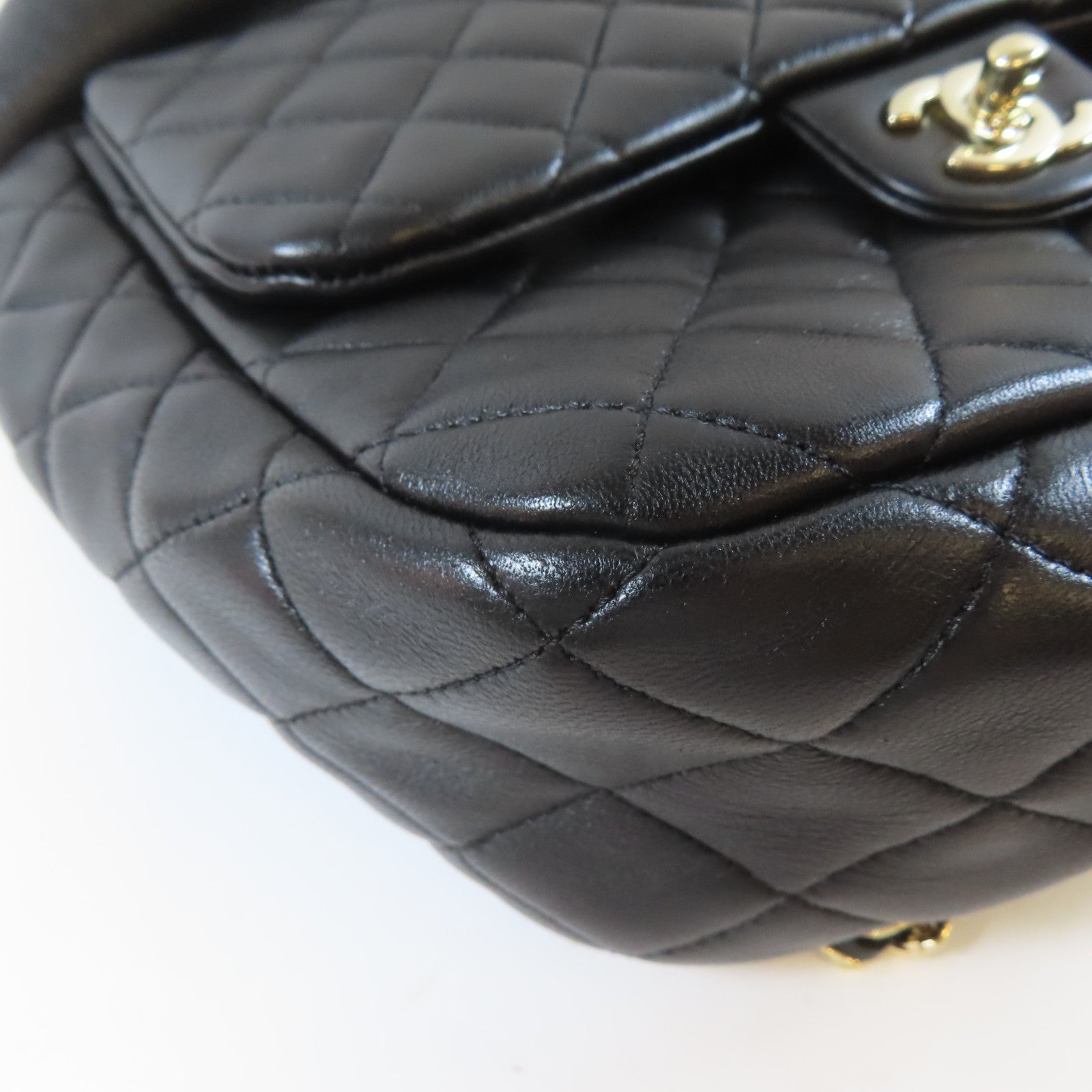 CHANEL 菱格羊皮皮革Matelasse Backpack金扣鏈帶背包黑色