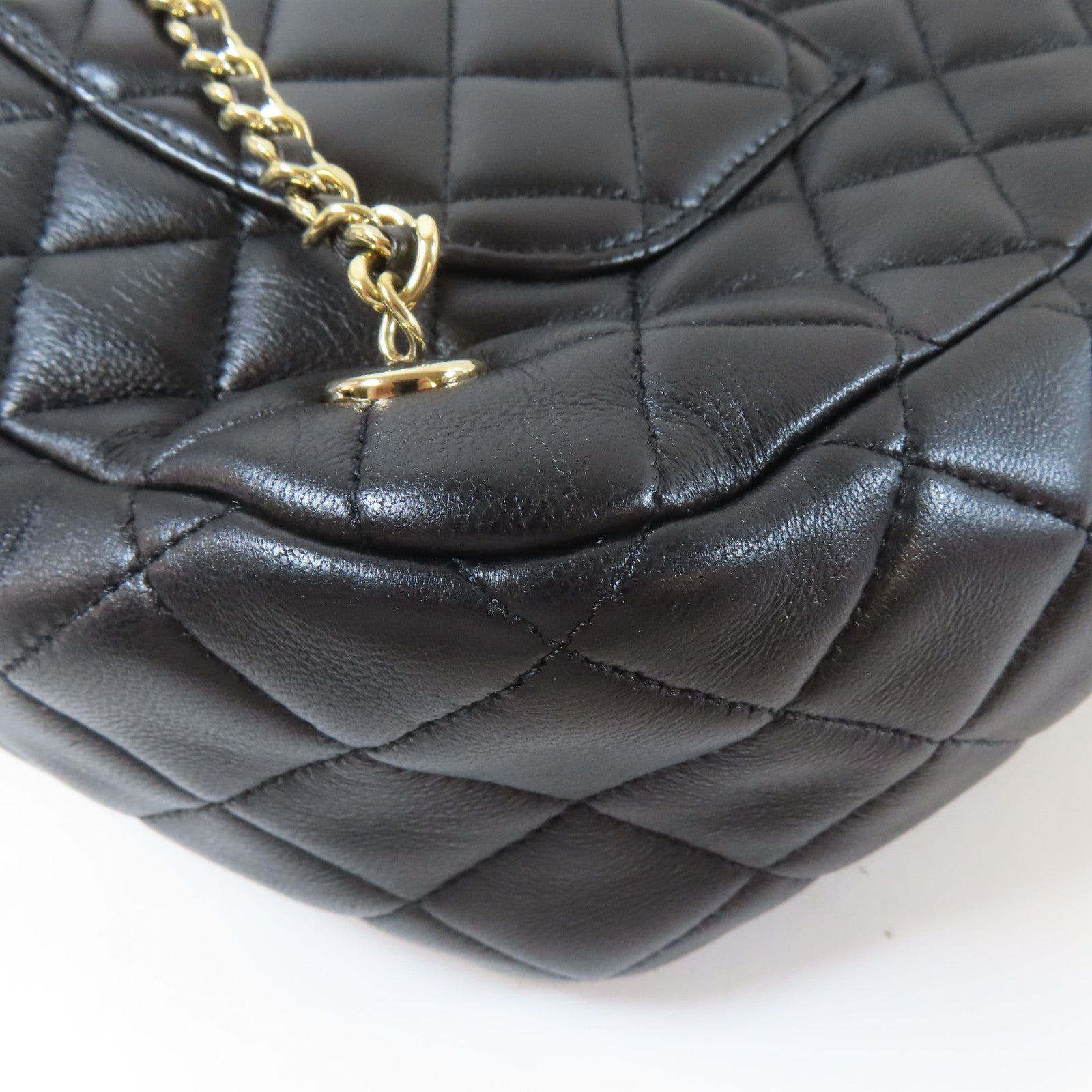 CHANEL 菱格羊皮皮革Matelasse Backpack金扣鏈帶背包黑色