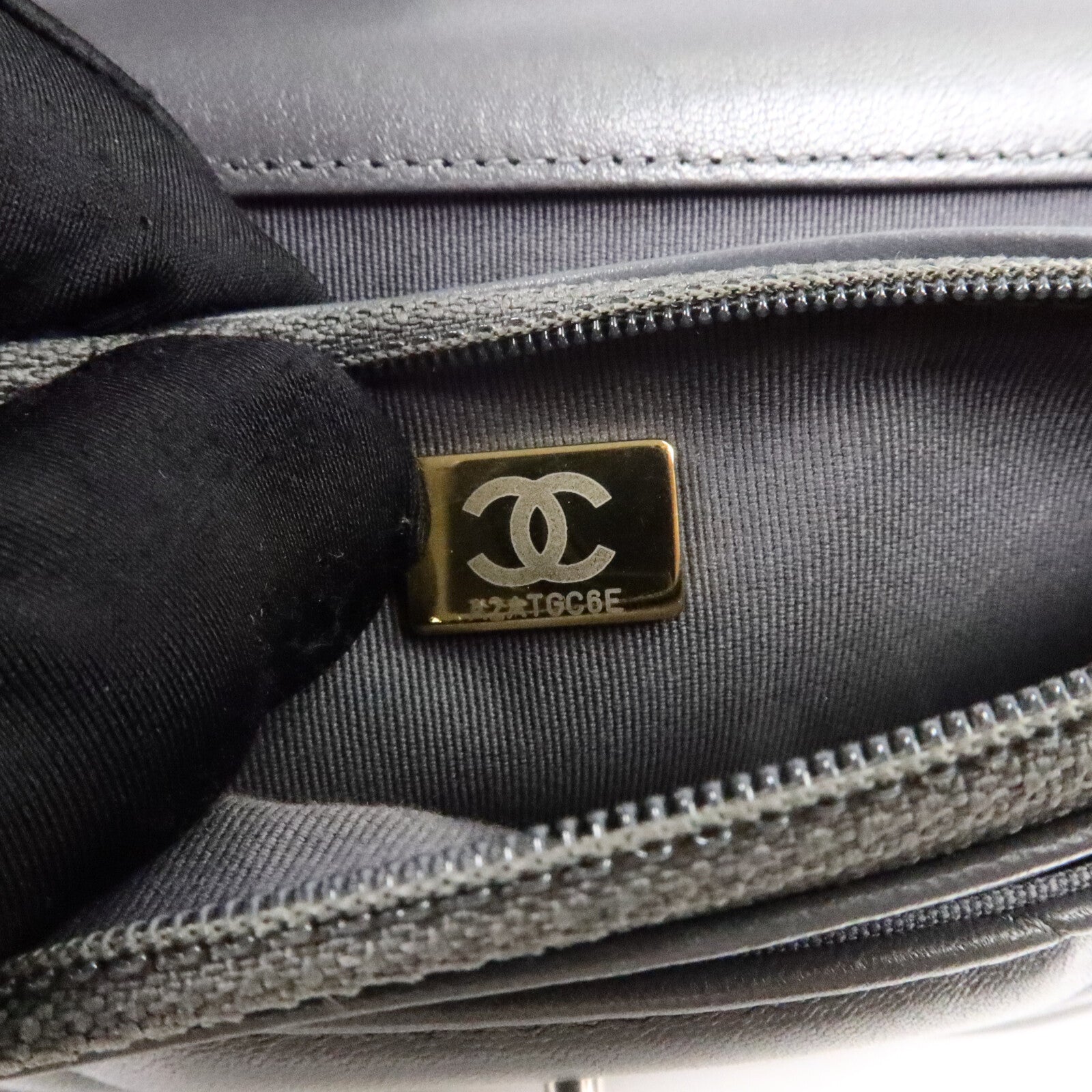 CHANEL 羊皮皮革19 Wallet On Chain鏈帶手挽肩背兩用袋