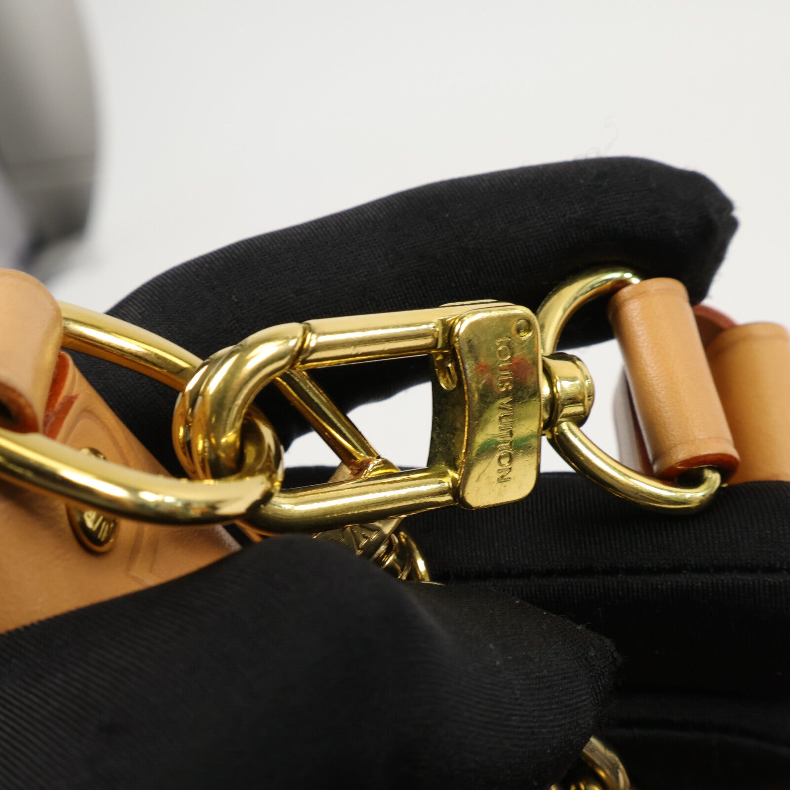 LOUIS VUITTON Monogram Loop肩背袋