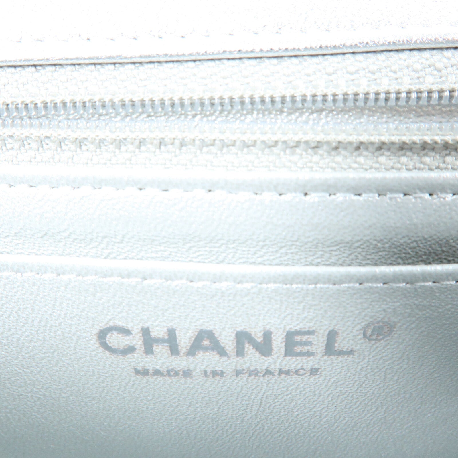 CHANEL 牛皮皮革Mini Classic 17銀扣鏈帶肩背袋