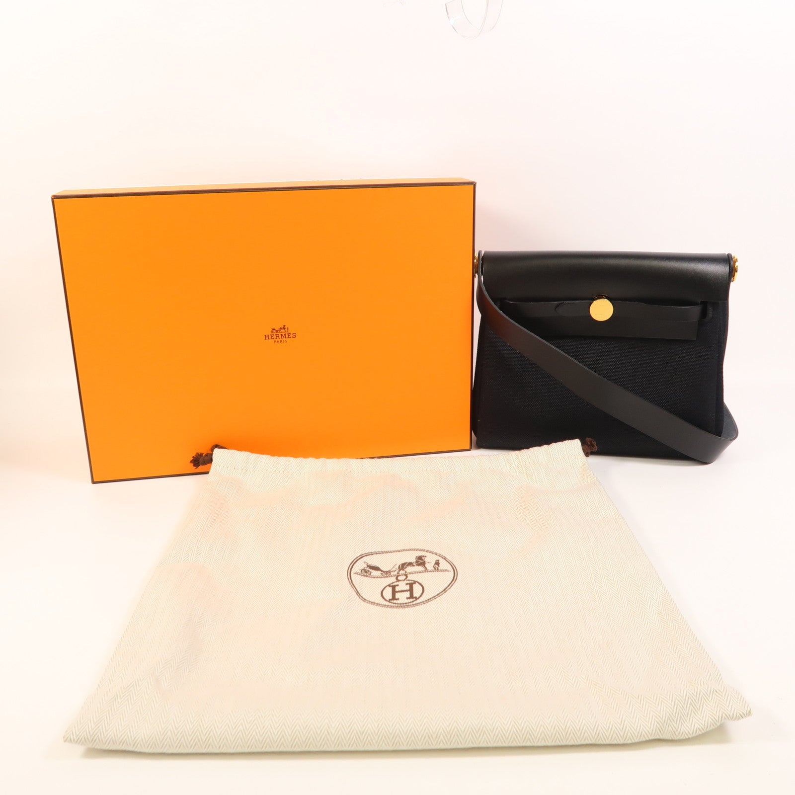 HERMES 帆布Mini Herbag金扣肩背袋