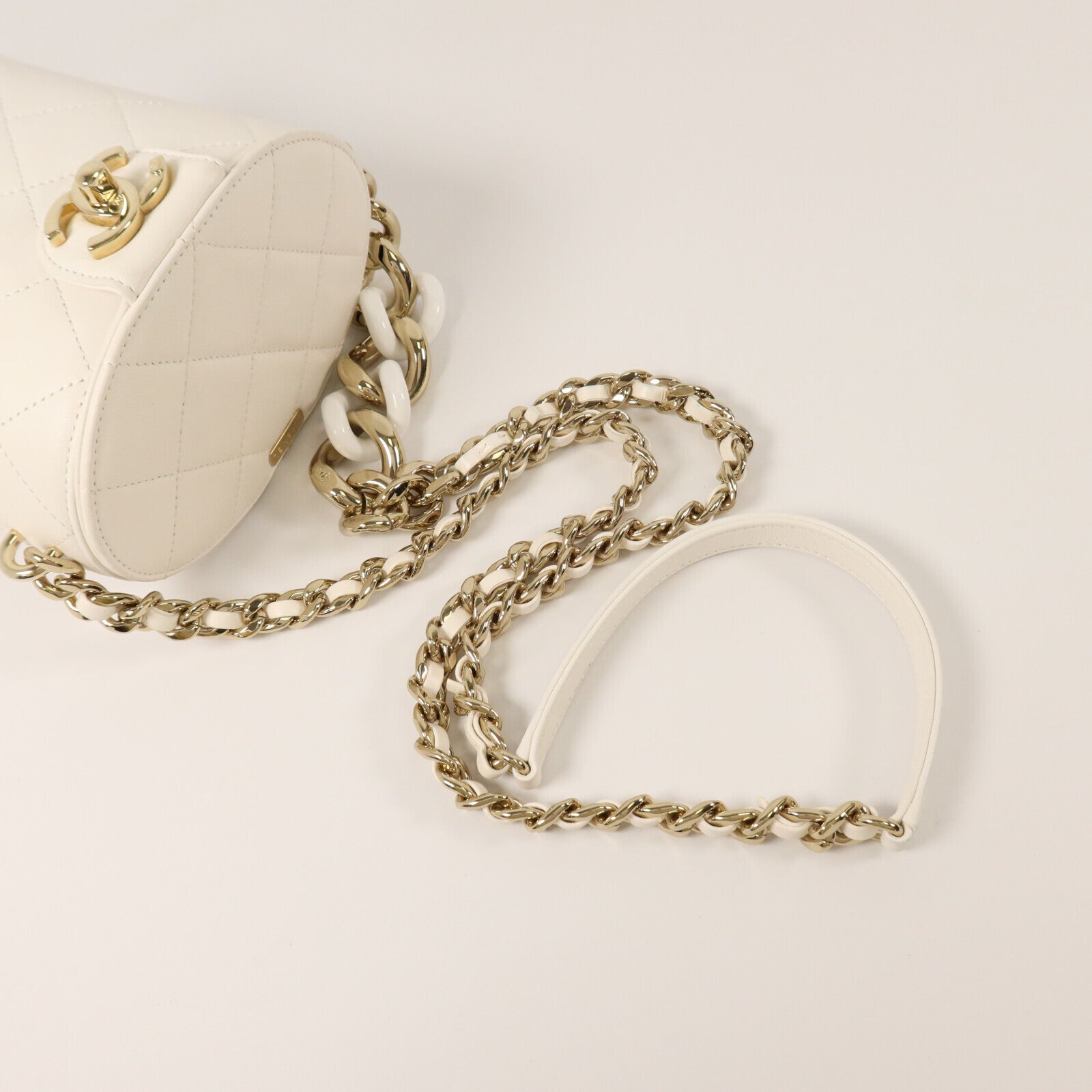 CHANEL 羊皮皮革Vanity Case金扣鏈帶肩背袋