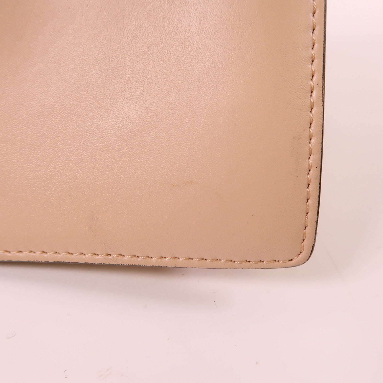 FENDI 牛皮皮革Kan I銀扣鏈帶肩背袋