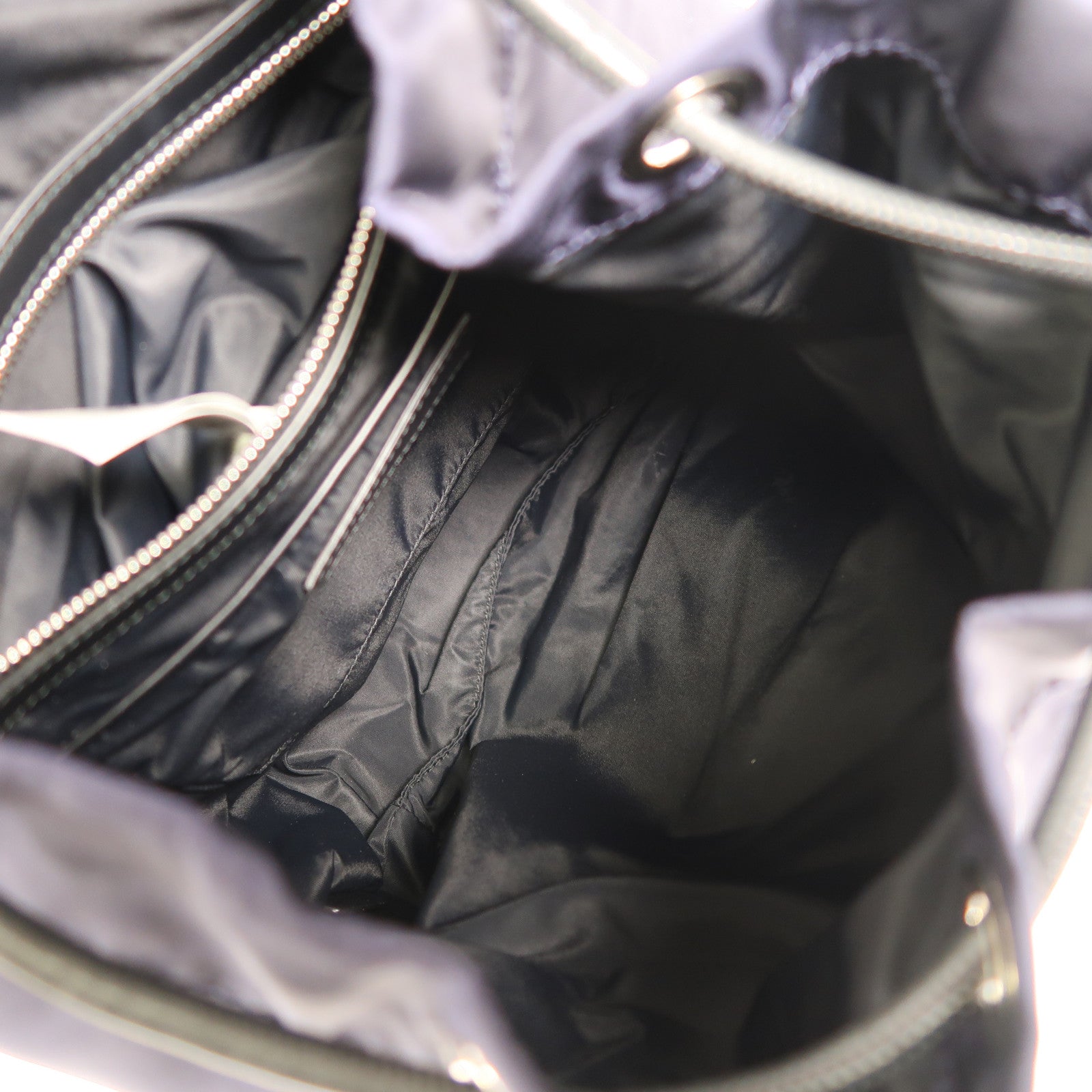 BURBERRY 尼龍Backpack銀扣背包