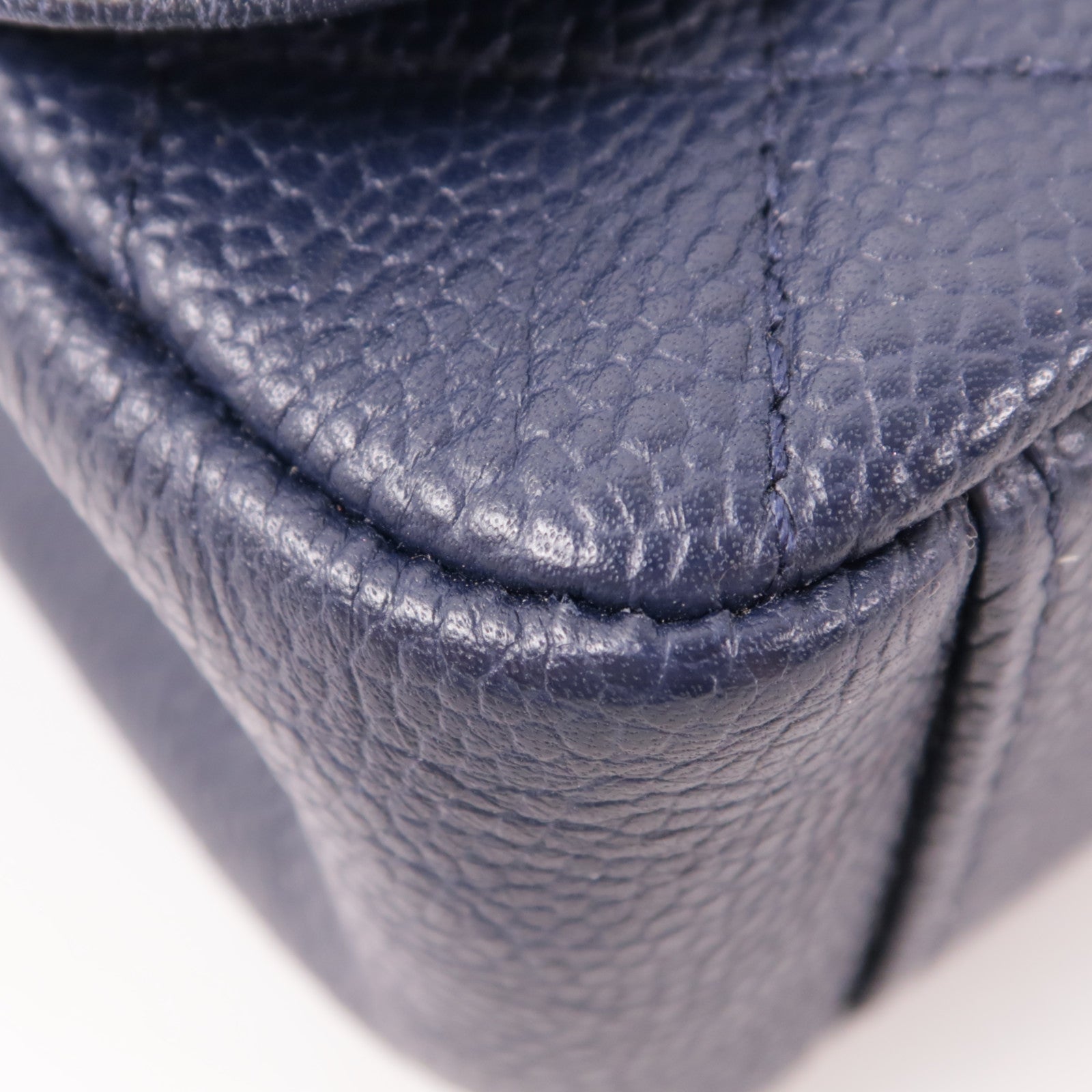 CHANEL 牛皮皮革Chain Shoulder金扣鏈帶肩背袋