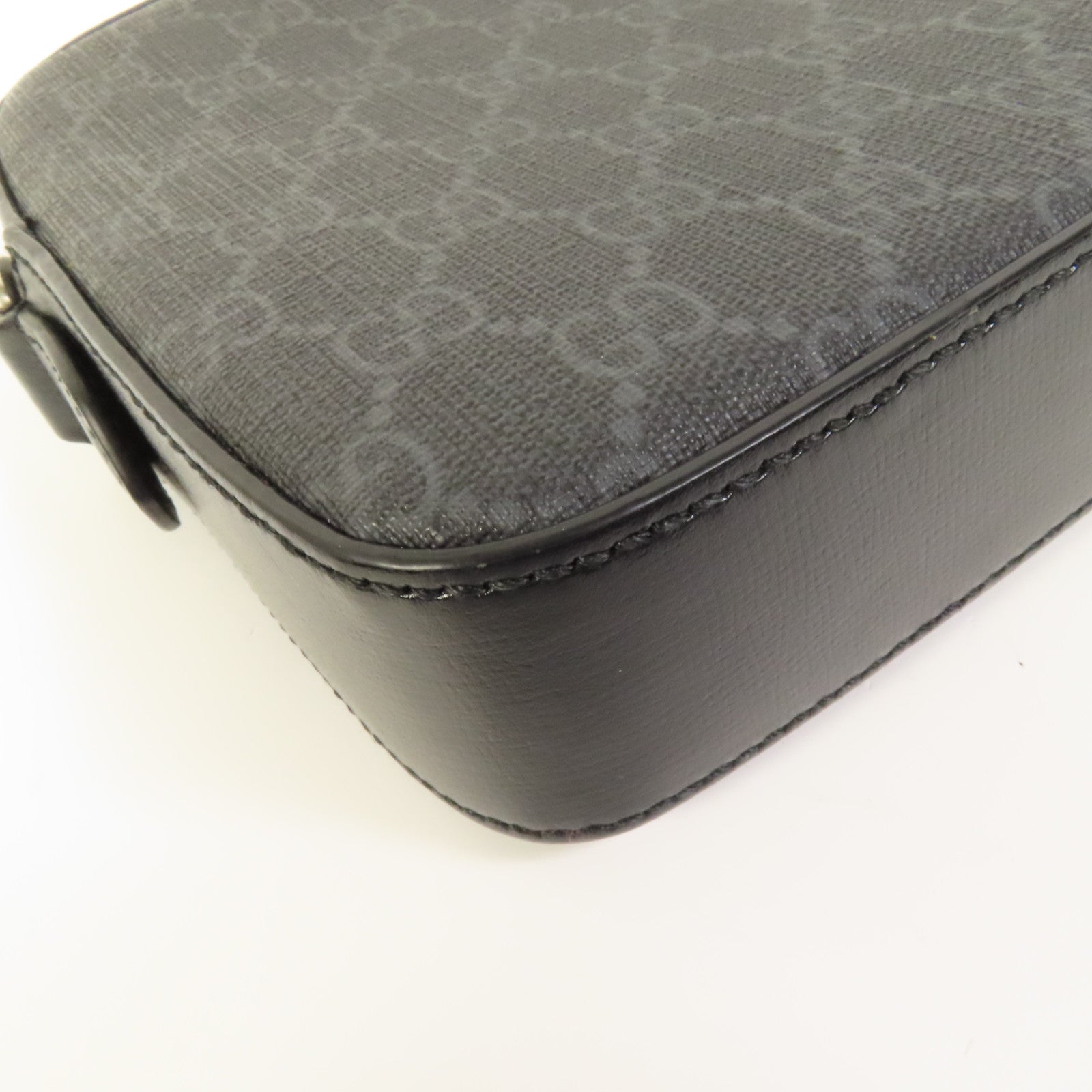 GUCCI 塗層帆布Shoulder Bag銀扣肩背袋