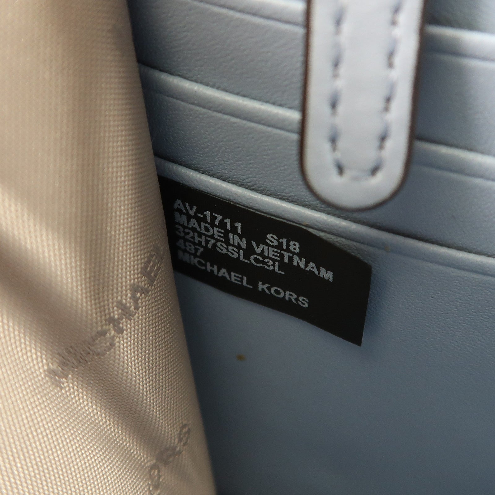Michael Kors 牛皮皮革Shoulder Bag銀扣肩背袋