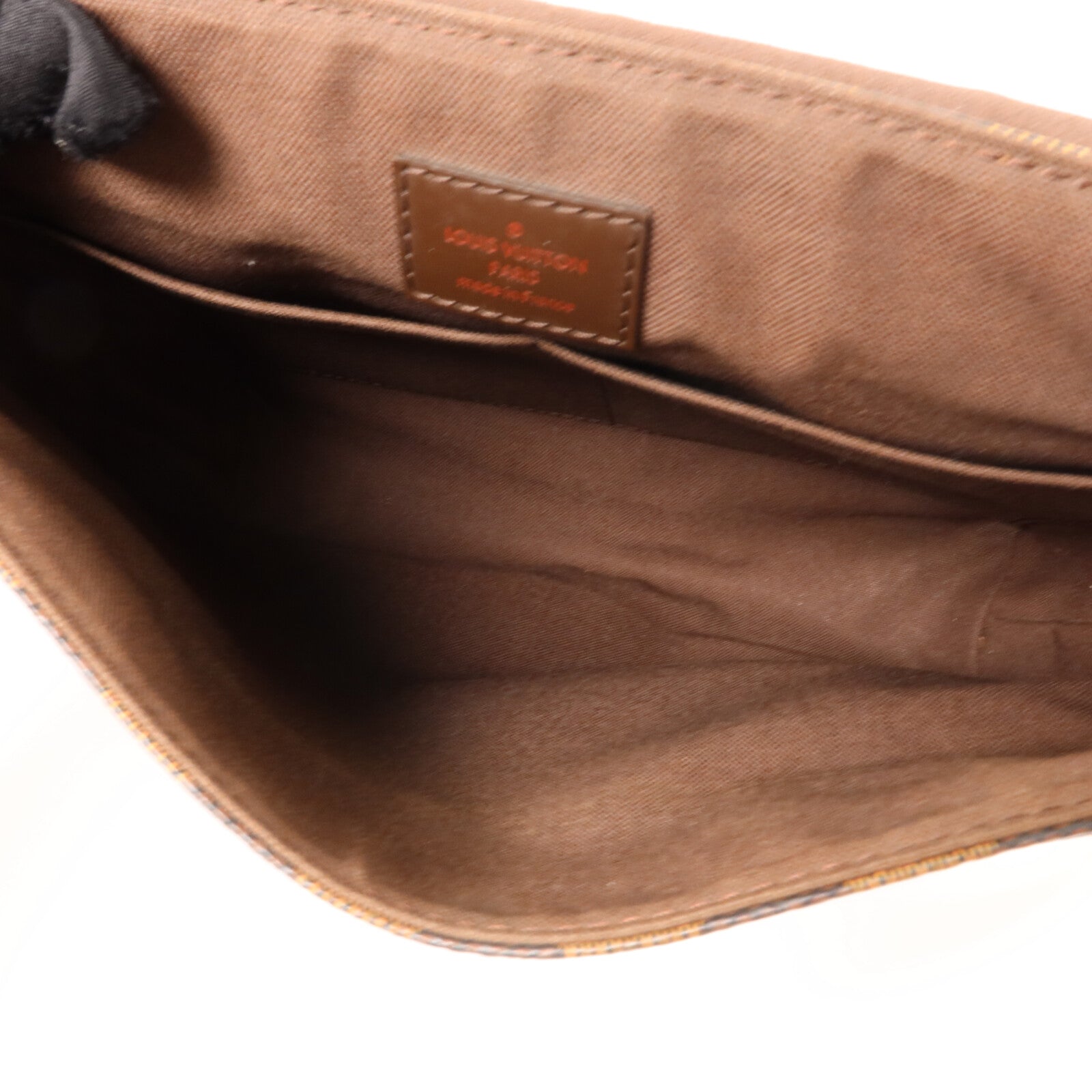 LOUIS VUITTON Damier District PM金扣肩背袋