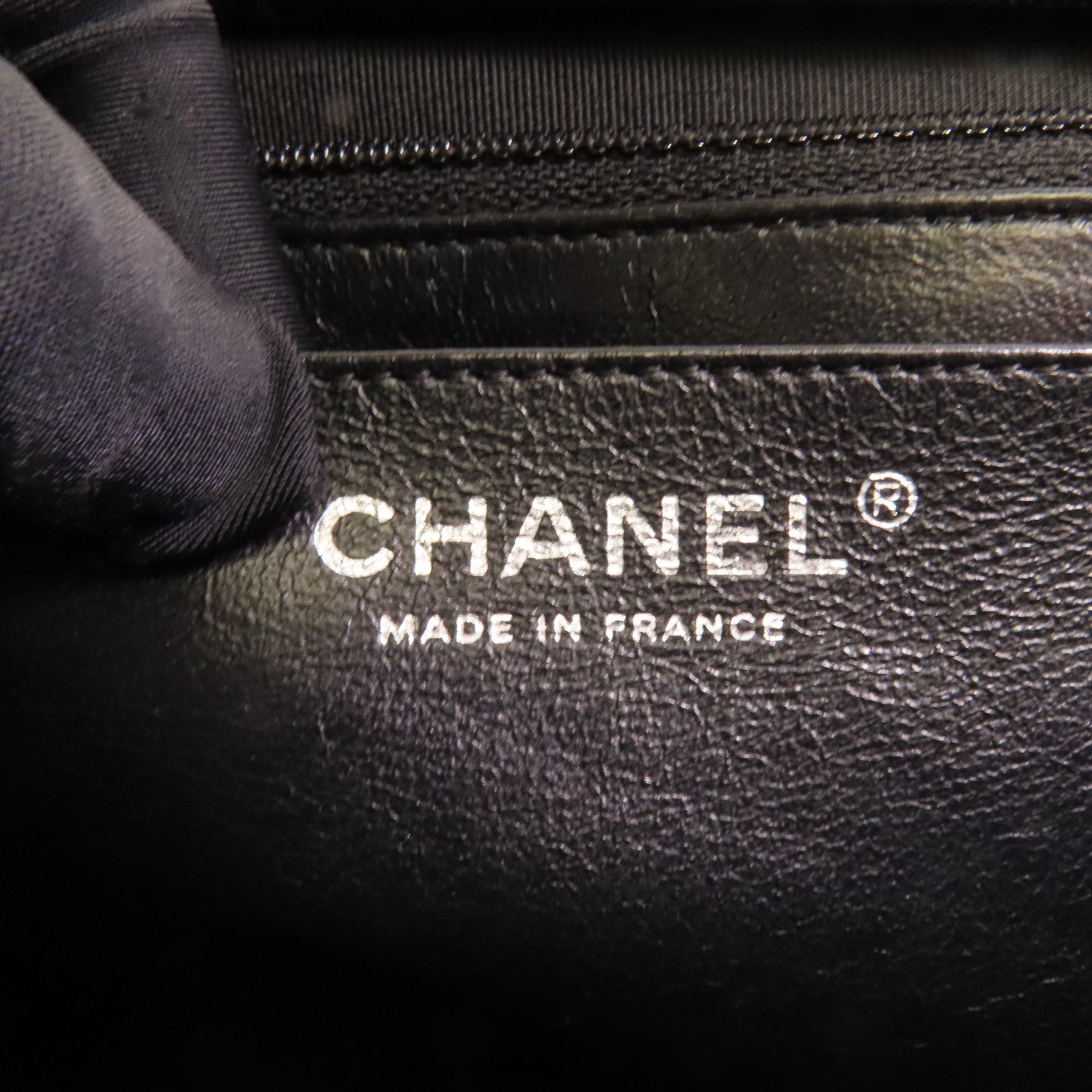 CHANEL 牛皮皮革Large Classic銀扣肩背袋