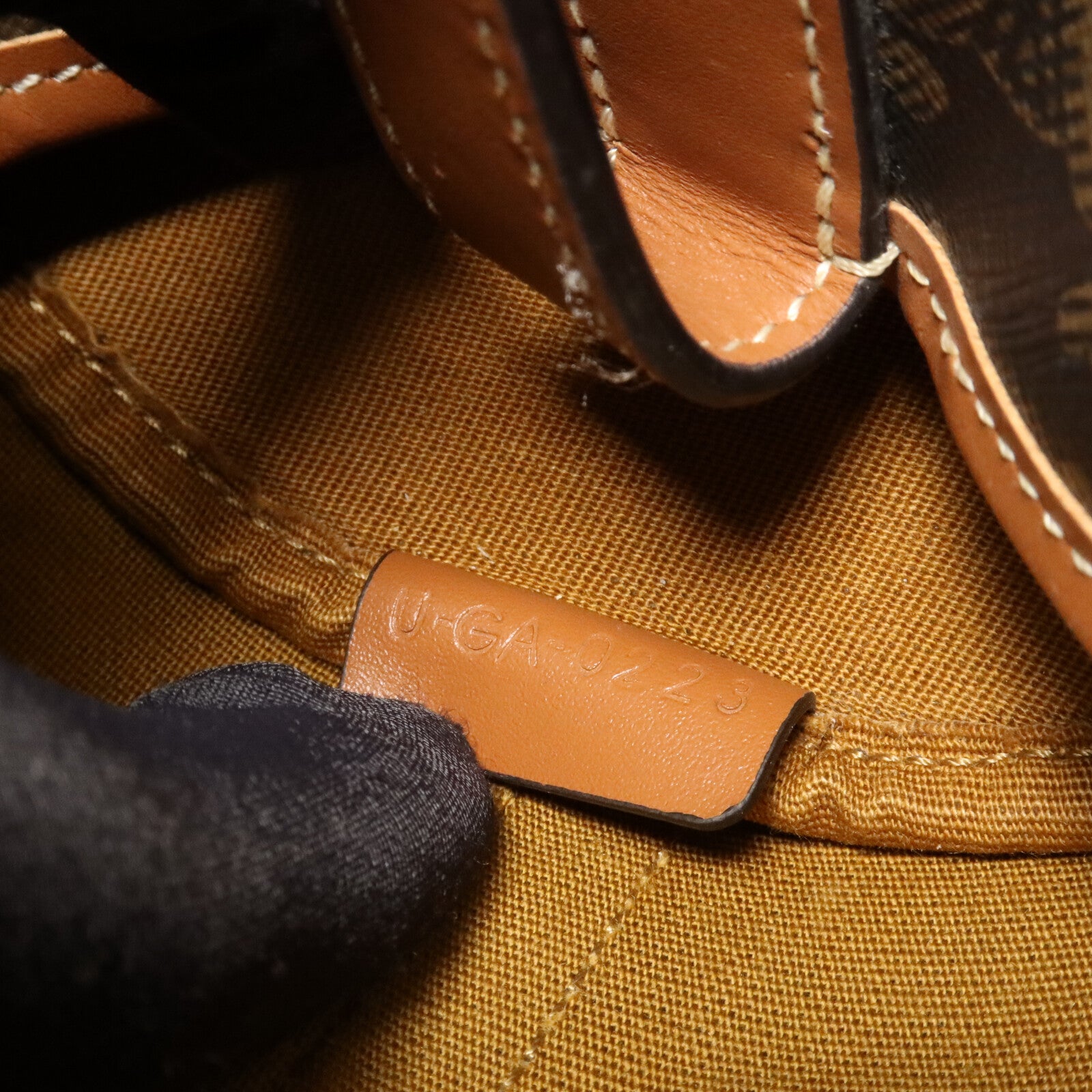 CELINE 塗層帆布Triomphe Drawstring Small Bucket肩背袋