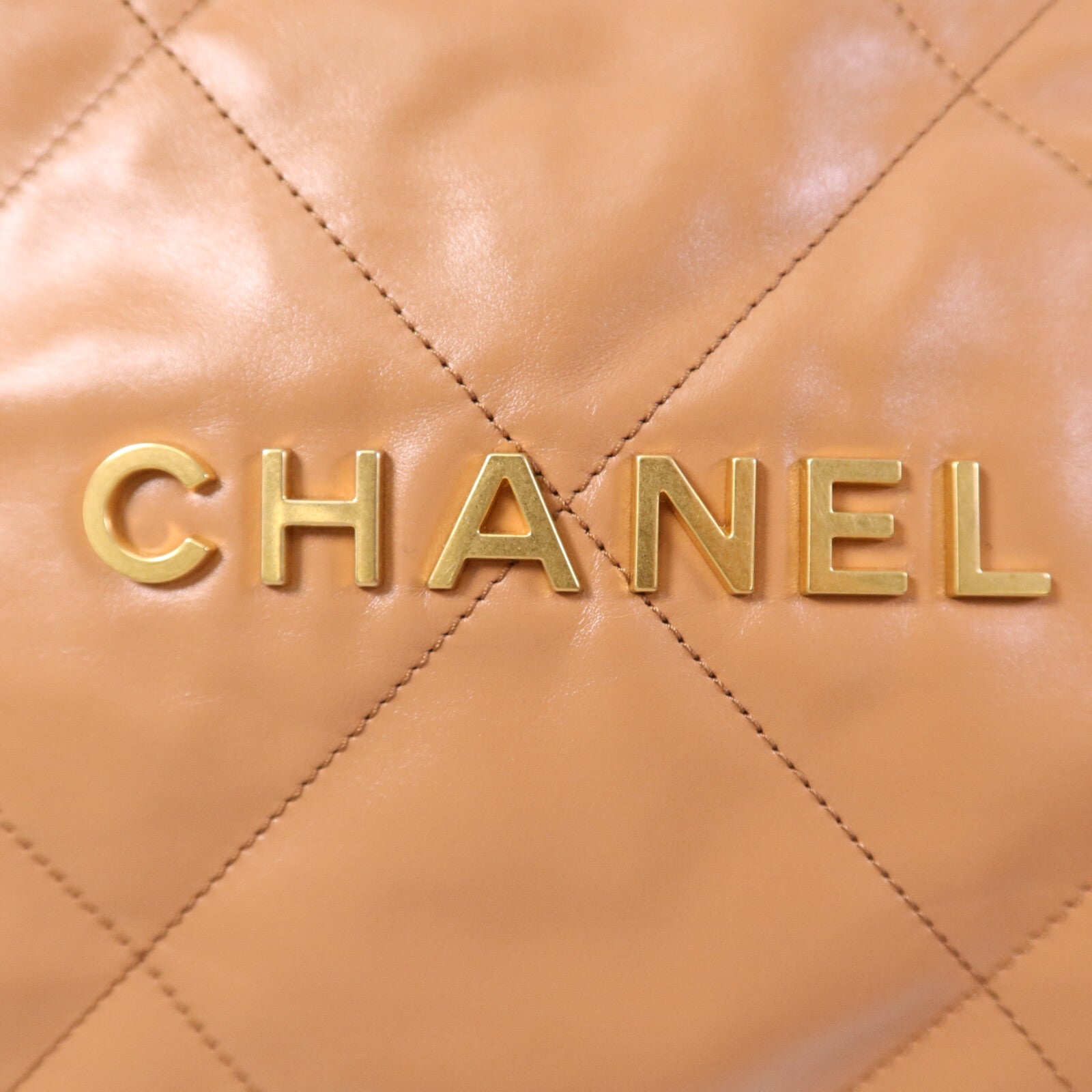 CHANEL 牛皮皮革Chanel 22 Medium金扣鏈帶肩背袋