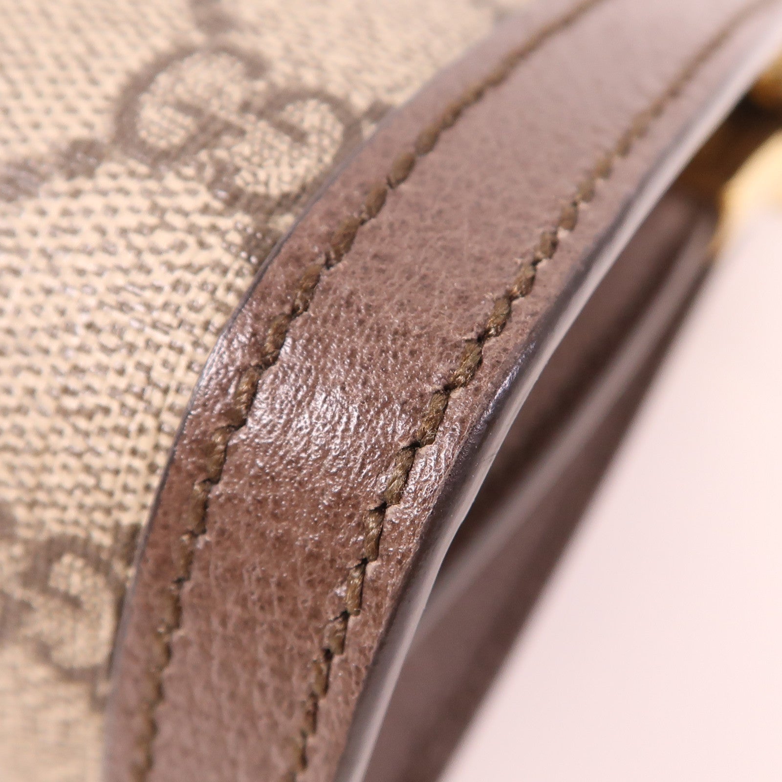 GUCCI 塗層帆布GG Supreme Ophidia金扣鏈帶肩背袋