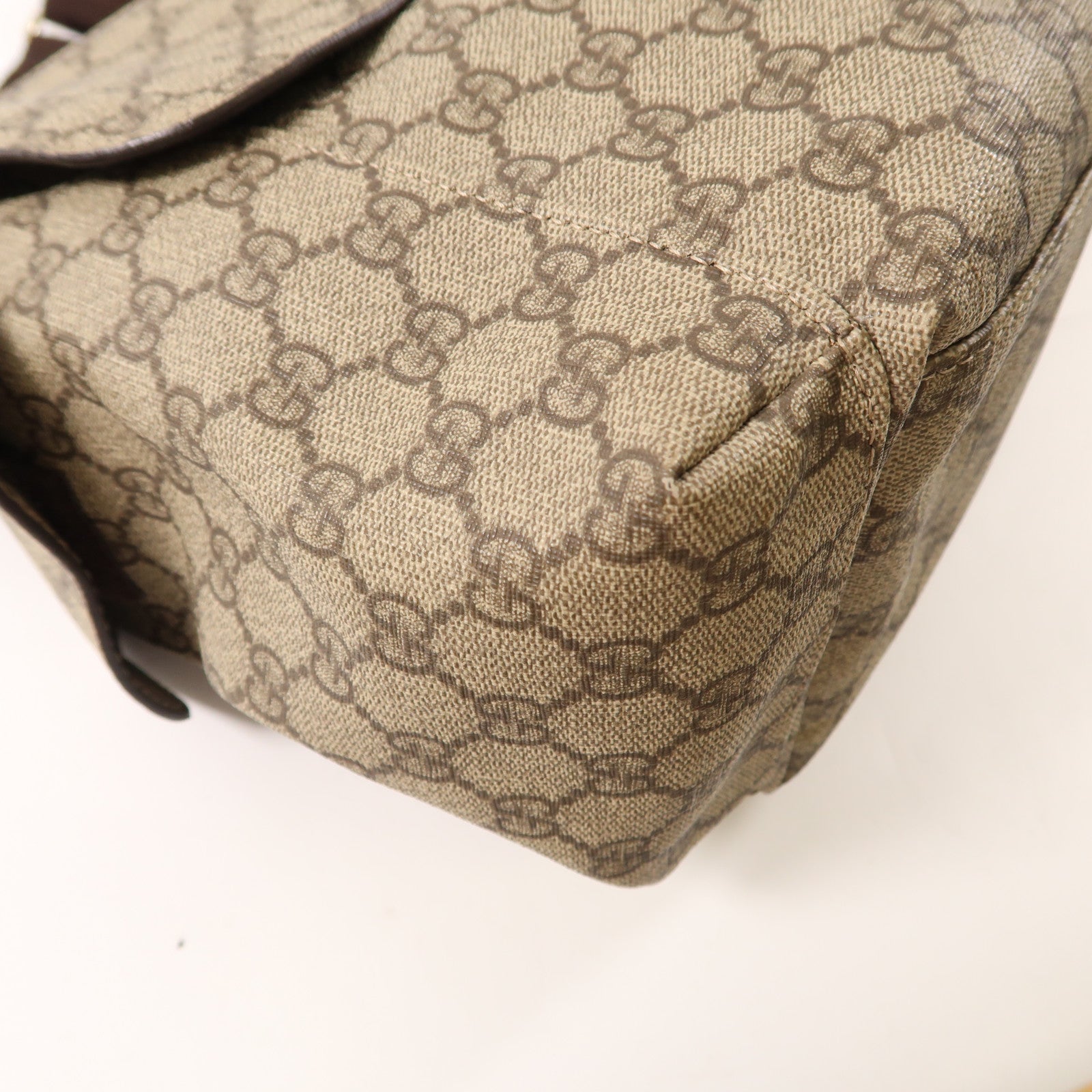 GUCCI 塗層帆布Shoulder Bag金扣肩背袋啡色