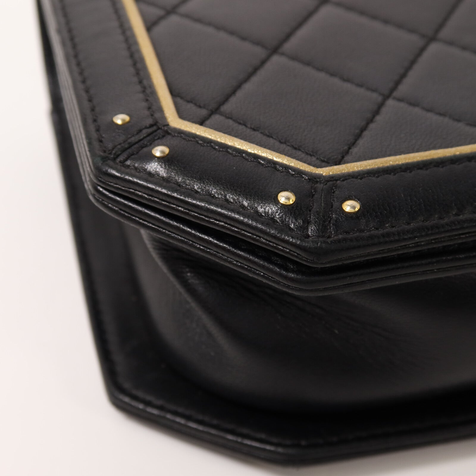 CHANEL 羊皮皮革Shoulder Bag金扣鏈帶肩背袋