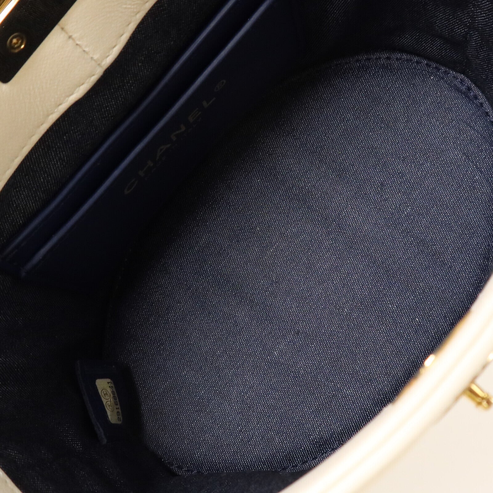 CHANEL 羊皮皮革Vanity Case金扣鏈帶肩背袋