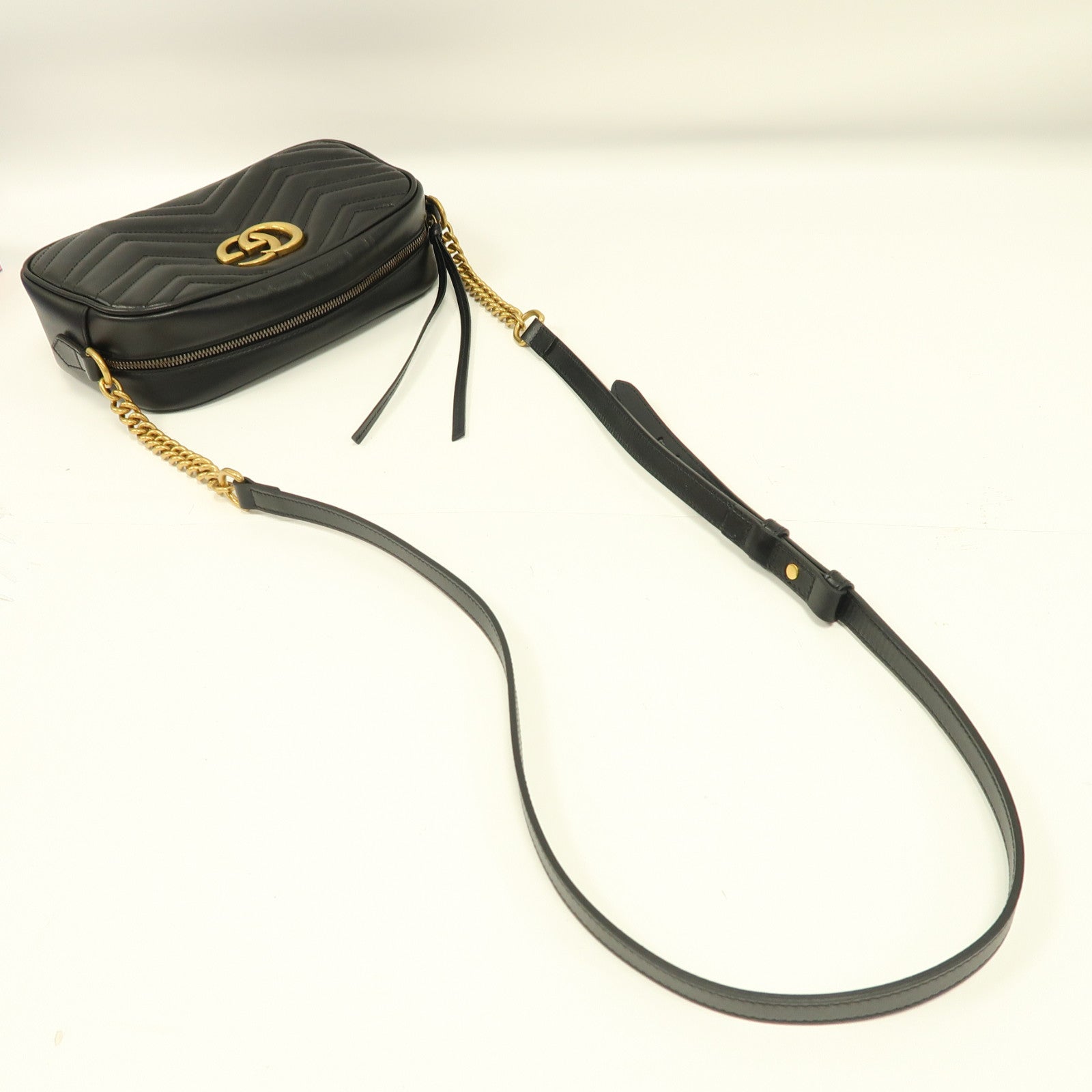 GUCCI 牛皮皮革GG Marmont金扣鏈帶肩背袋黑色