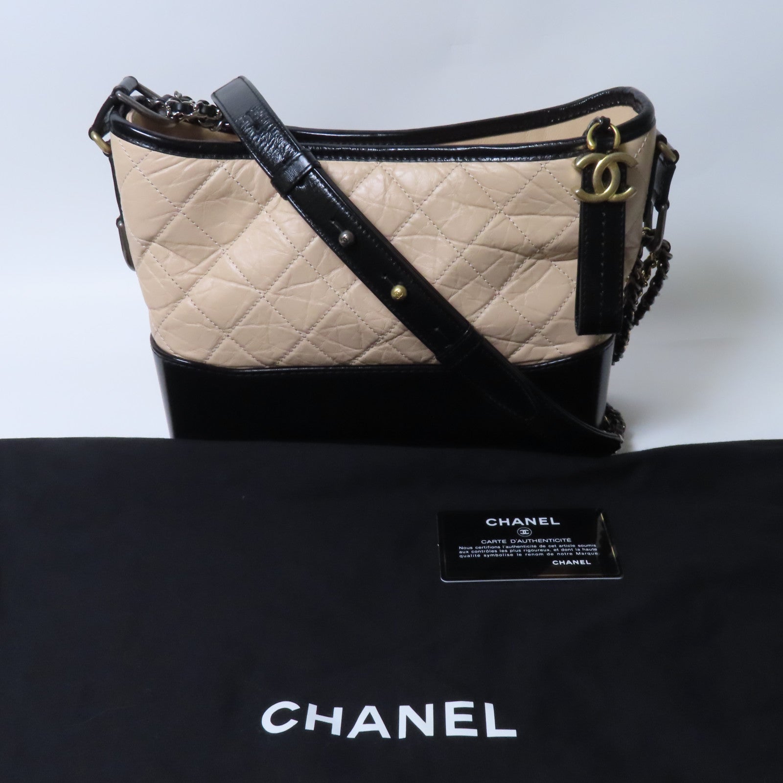 CHANEL 菱格牛皮皮革Gabrielle金扣/銀扣鏈帶肩背袋米色
